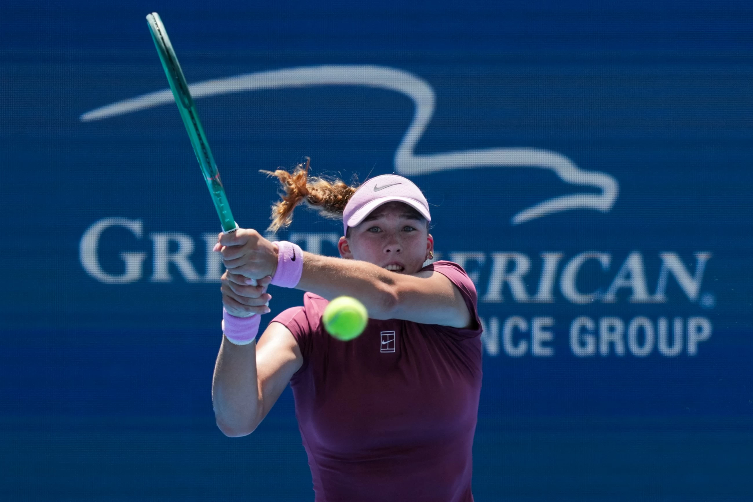 Sabalenka slams Wang to advance at Cincinnati