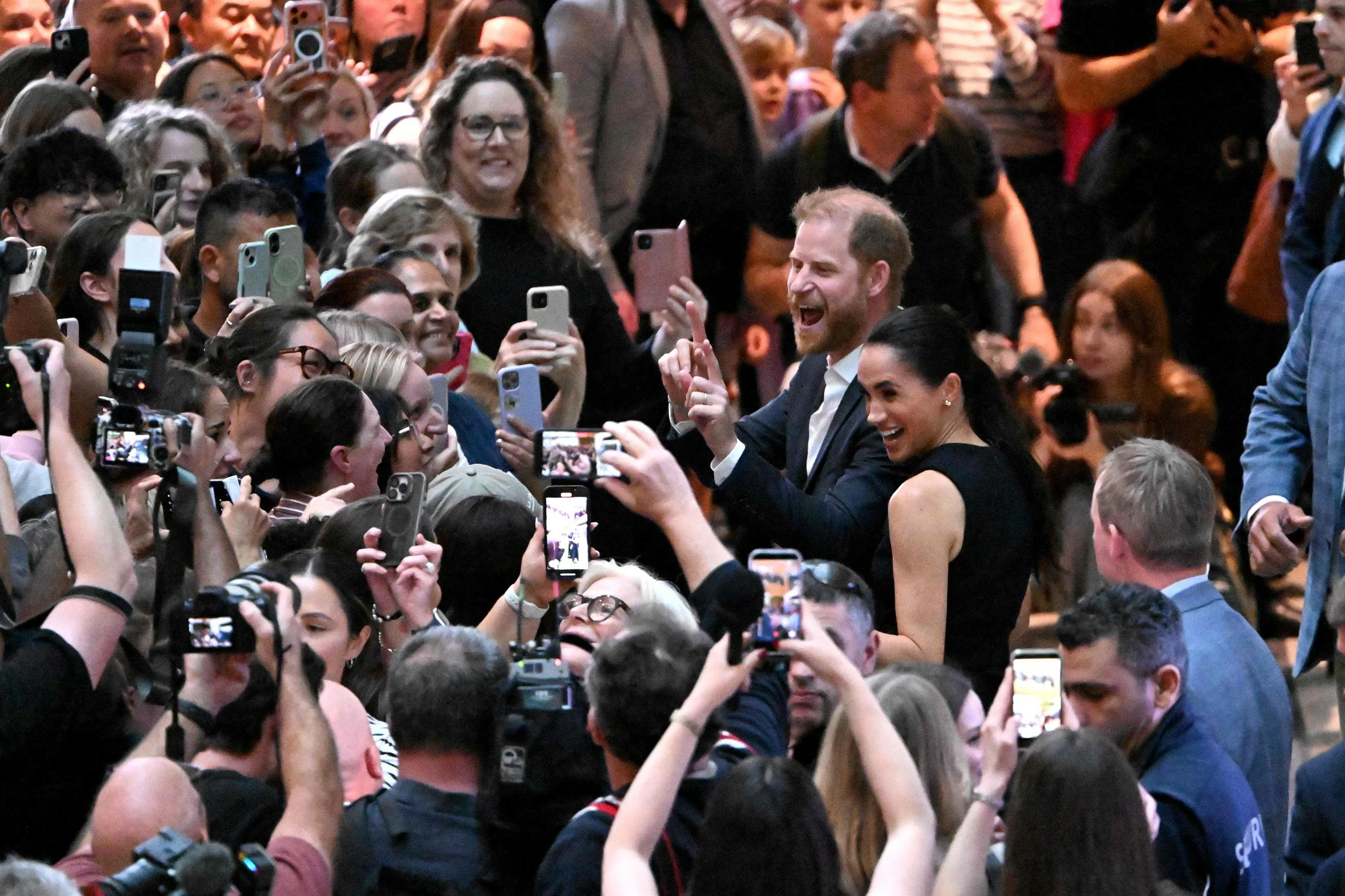 Prince Harry and Meghan 'moving back to UK'