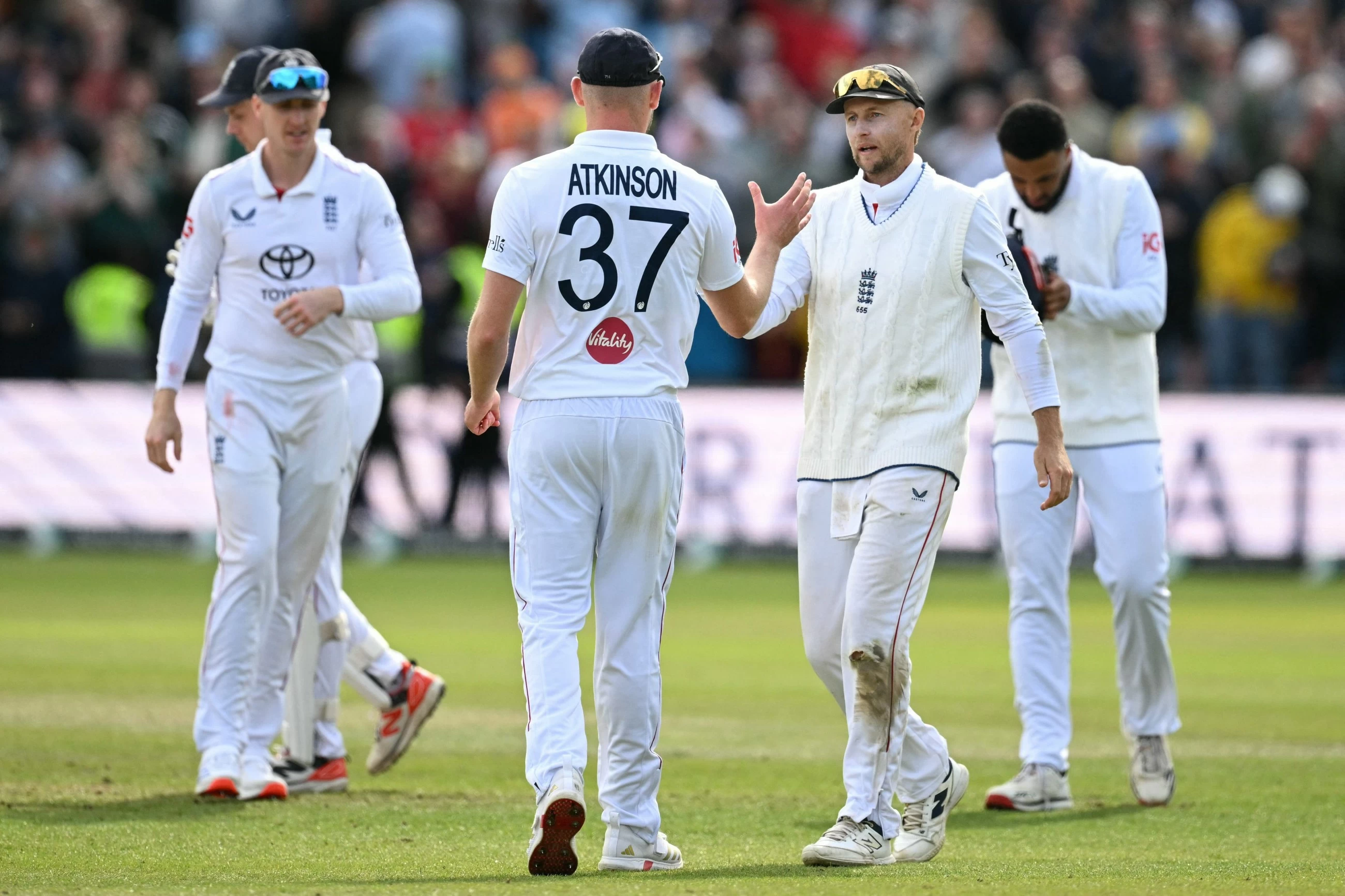Root hails emerging fast bowlers as England thrash Pakistan