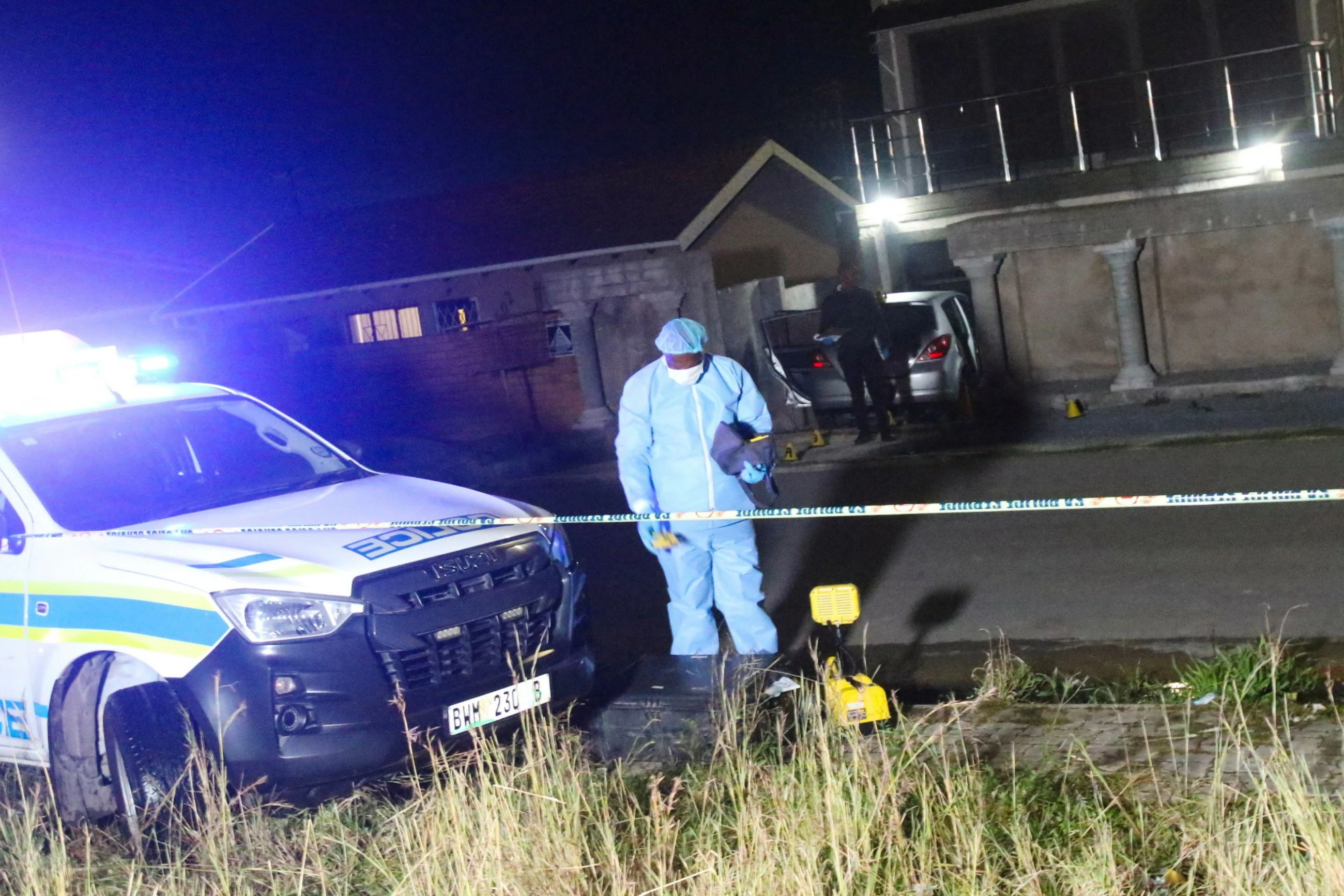 Former South African world boxing champion Zolani Tete shot dead outside his home
