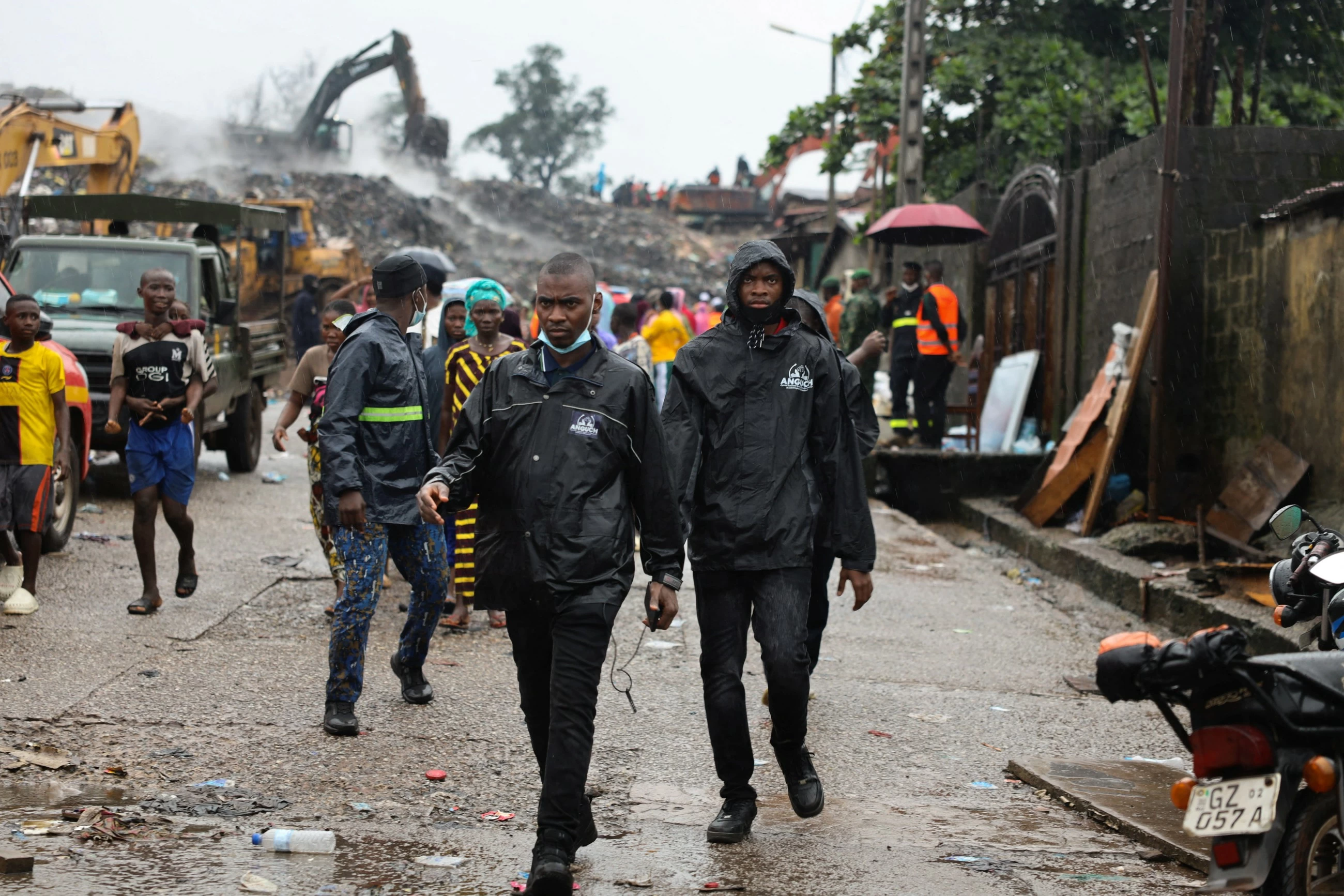 Landfill collapse kills 30 in Guinea