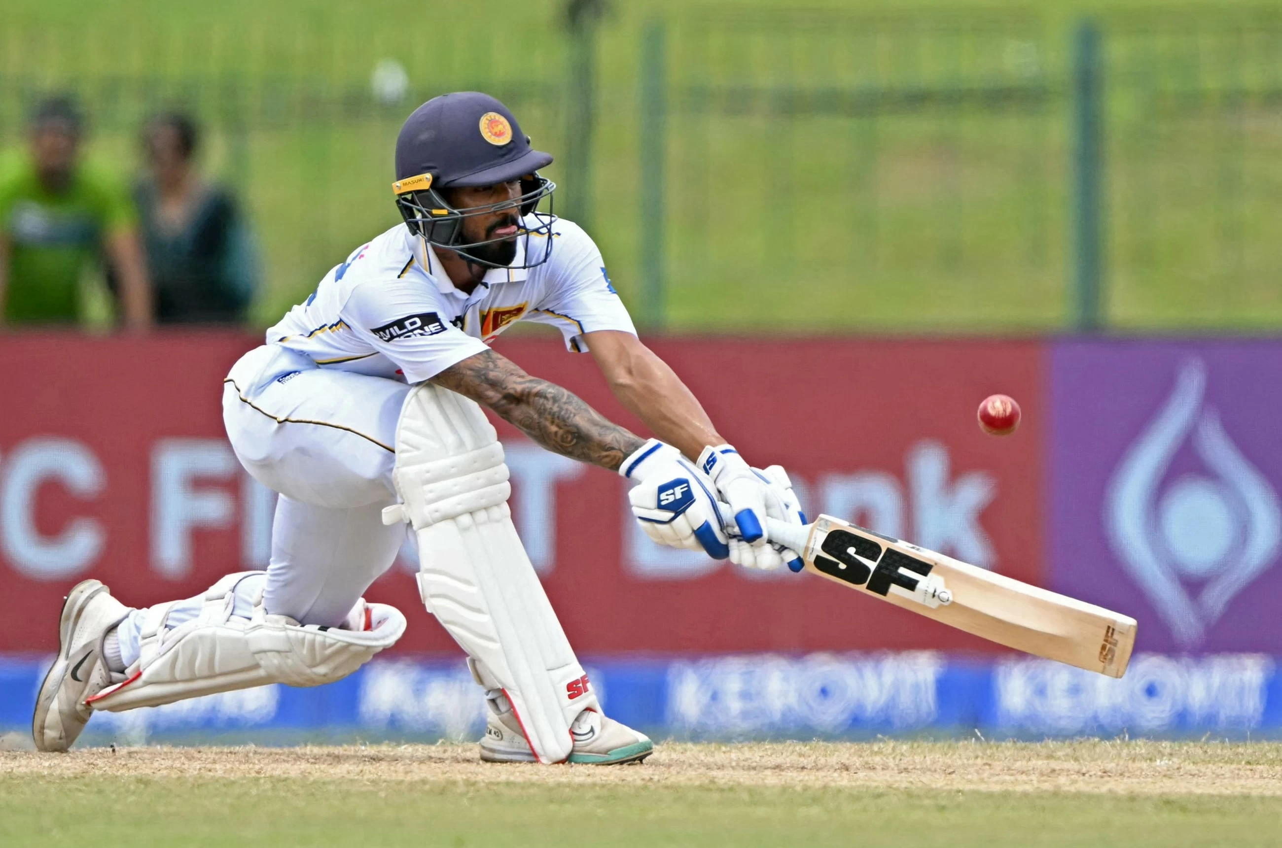 India enforce follow-on after bowling out Sri Lanka for 290