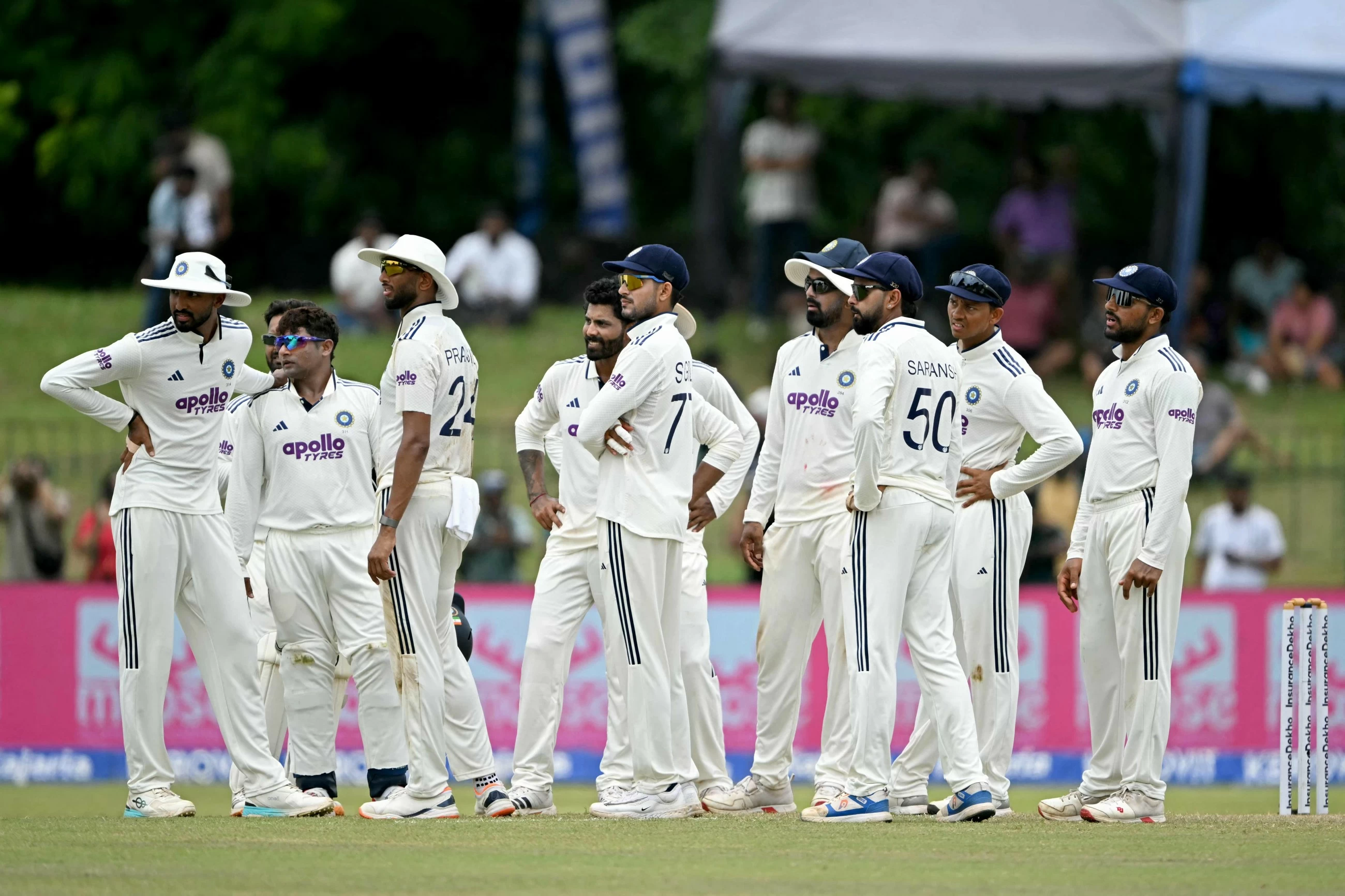 India enforce follow-on after bowling out Sri Lanka for 290