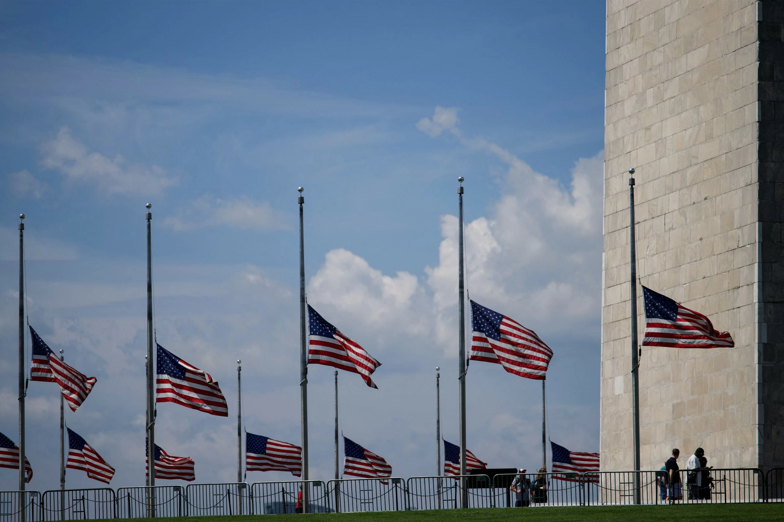 Flags lowered across US for country music legend Dolly Parton
