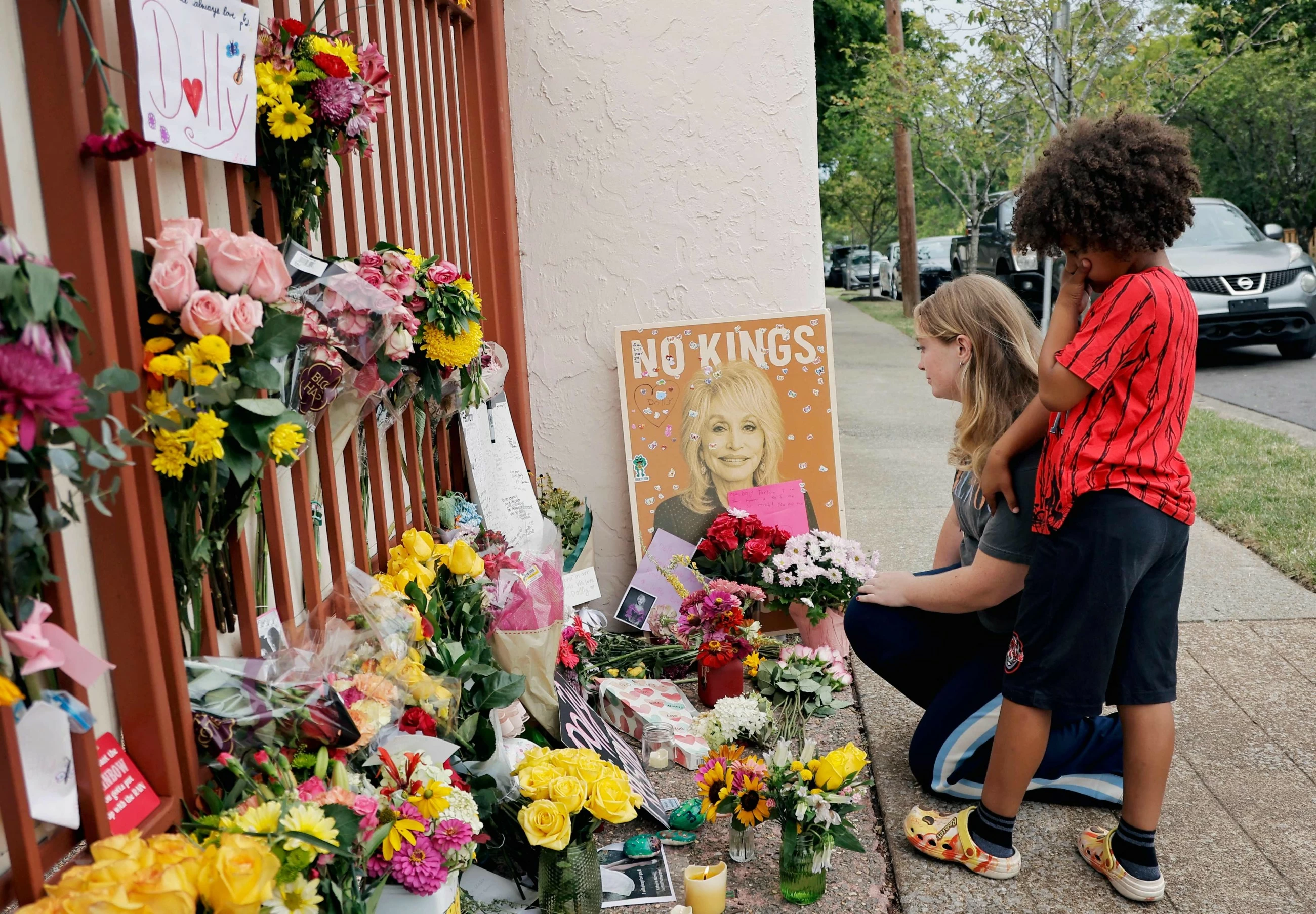 Flags lowered across US for country music legend Dolly Parton