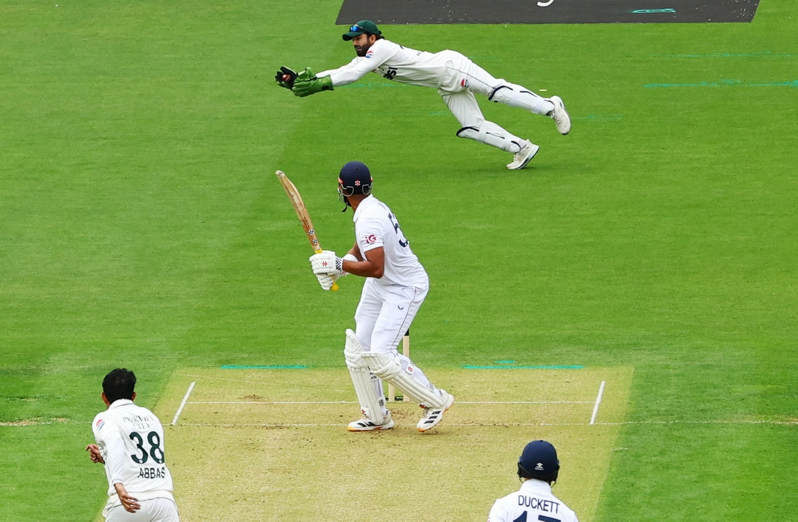 Abbas takes three wickets as Pakistan on top against England in second Test