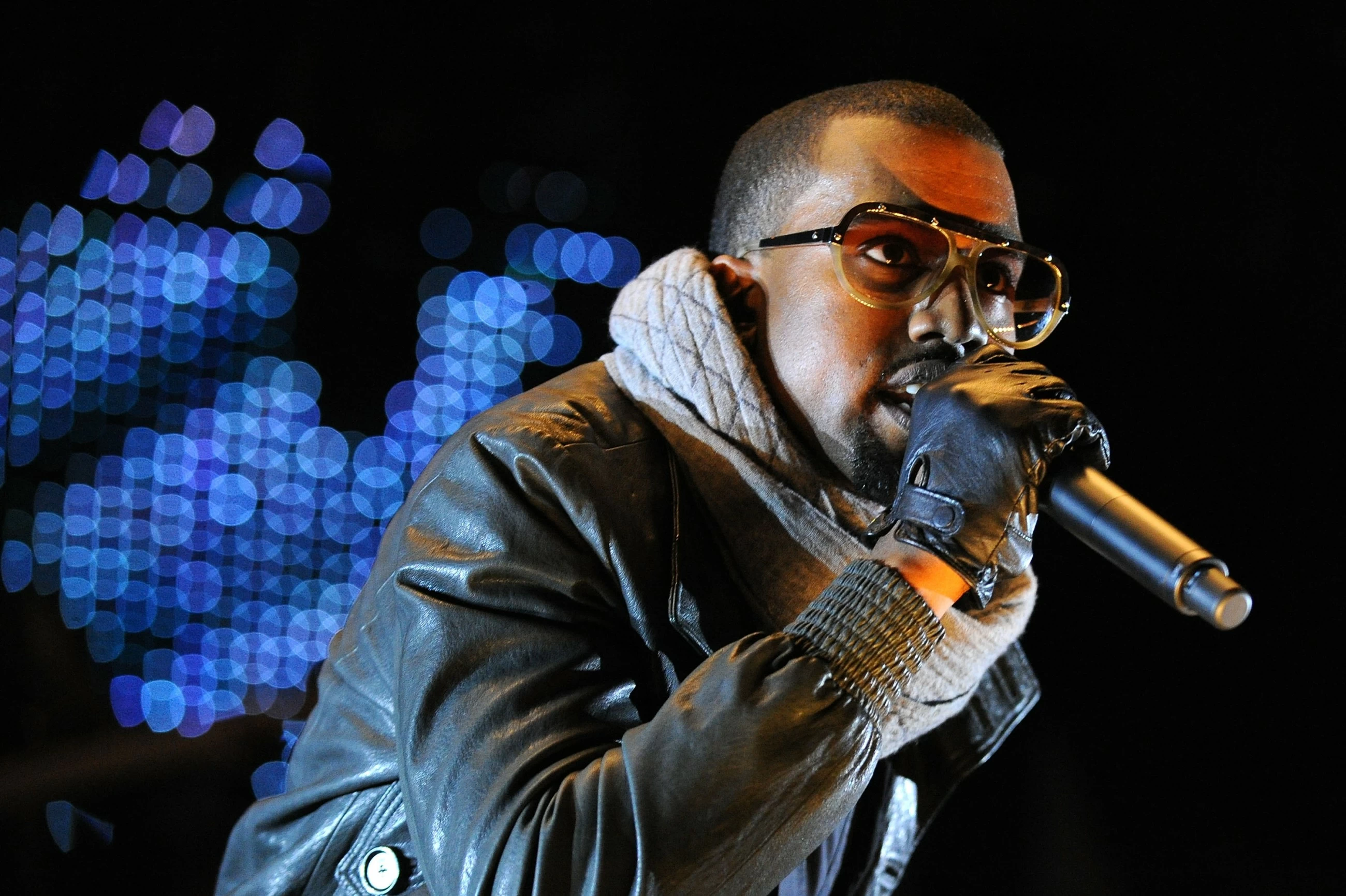 Kanye West's planned Russian concerts face uncertainty amid venue withdrawal and official division