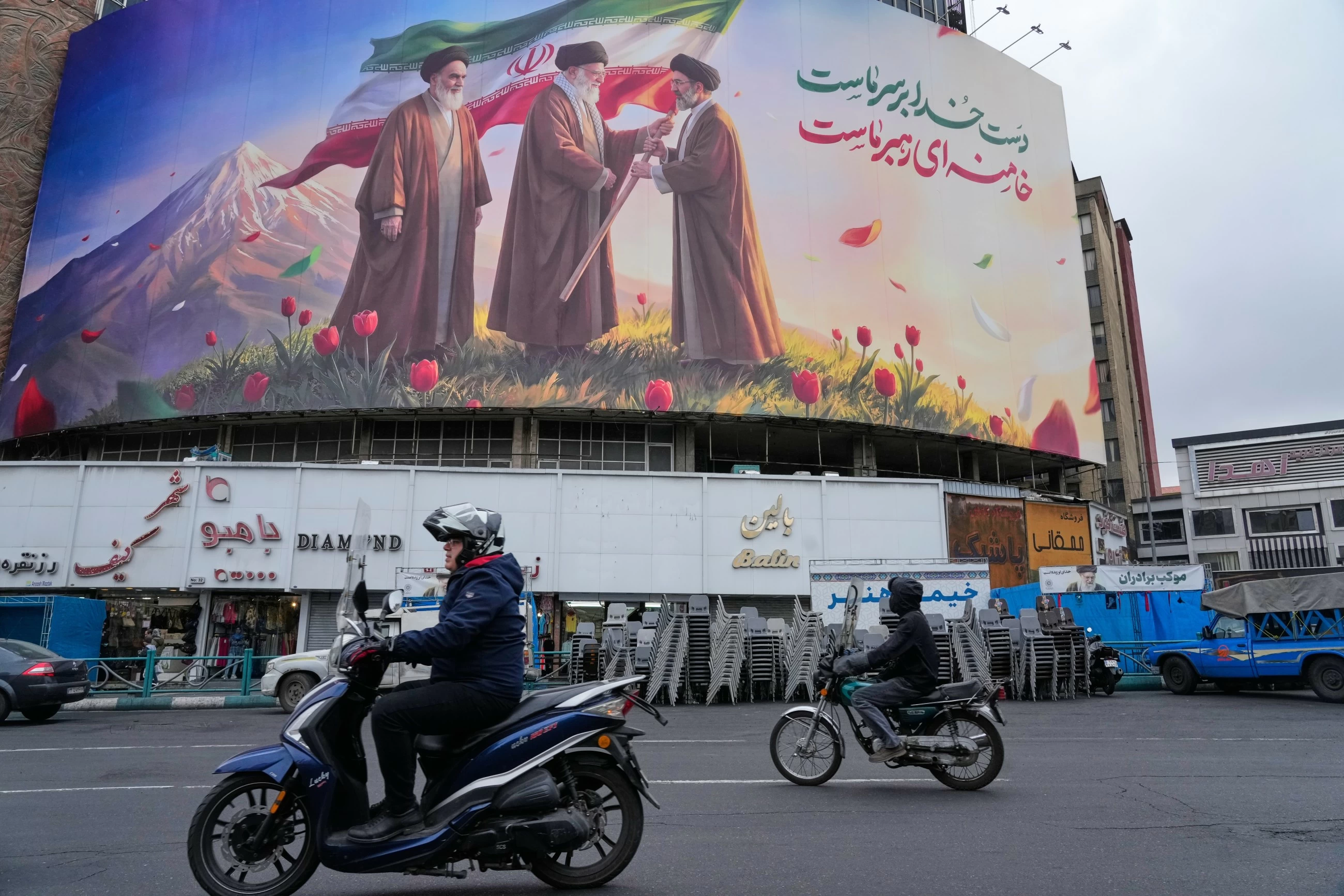 War weighs on Iran's economy as US intensifies sanctions
