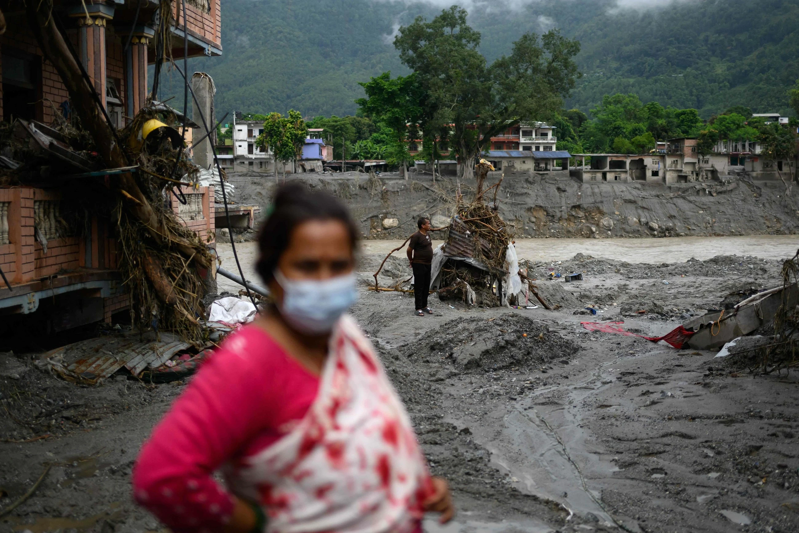 Over 600 dead, 3,000 missing after Nepal floods; survivors reach safe areas