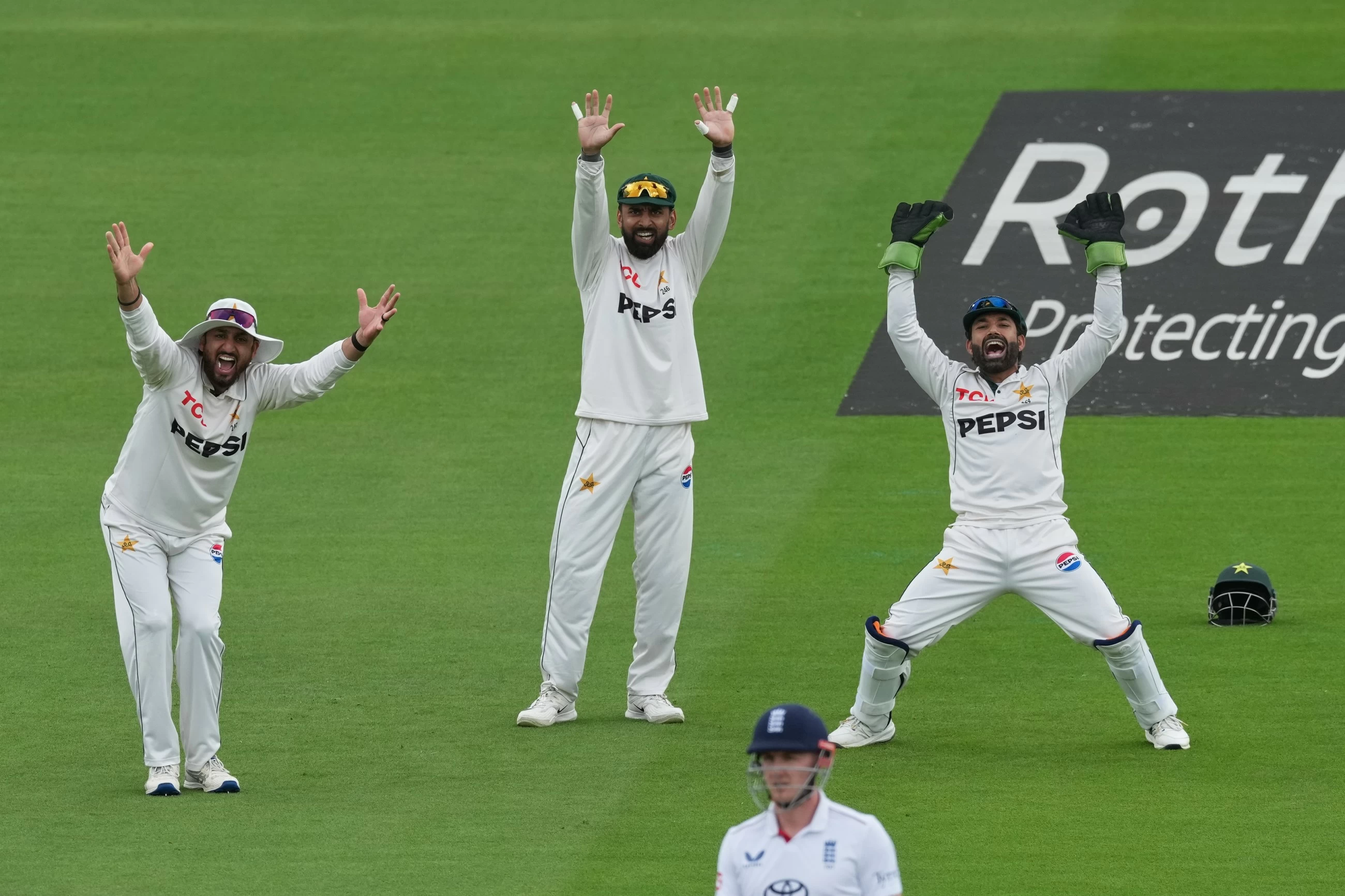 Rain frustrates England's bid for Pakistan Test series win