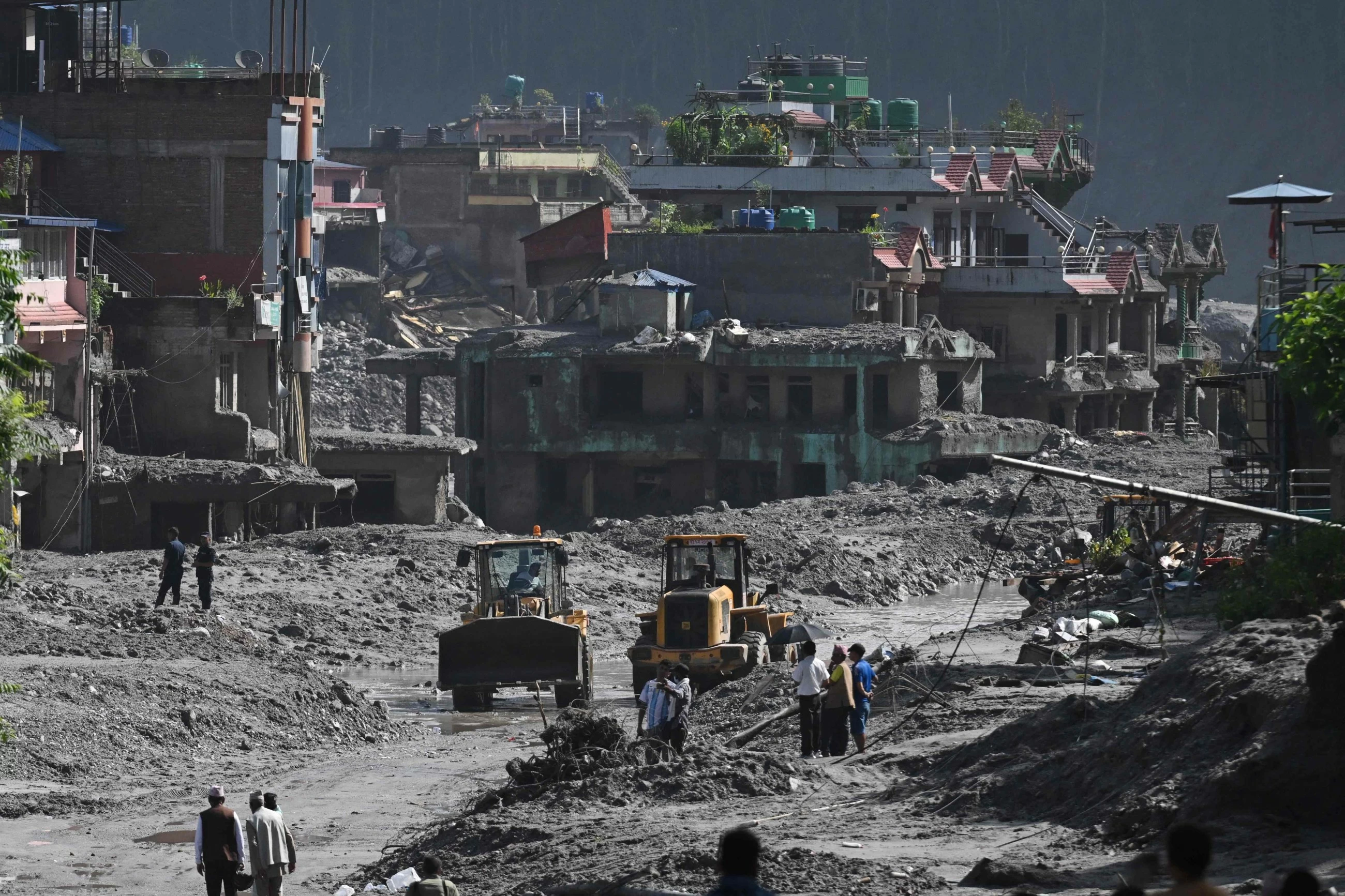 Nepal-Tibet death toll rises to 750 from Himalayan flood, 3,000 missing