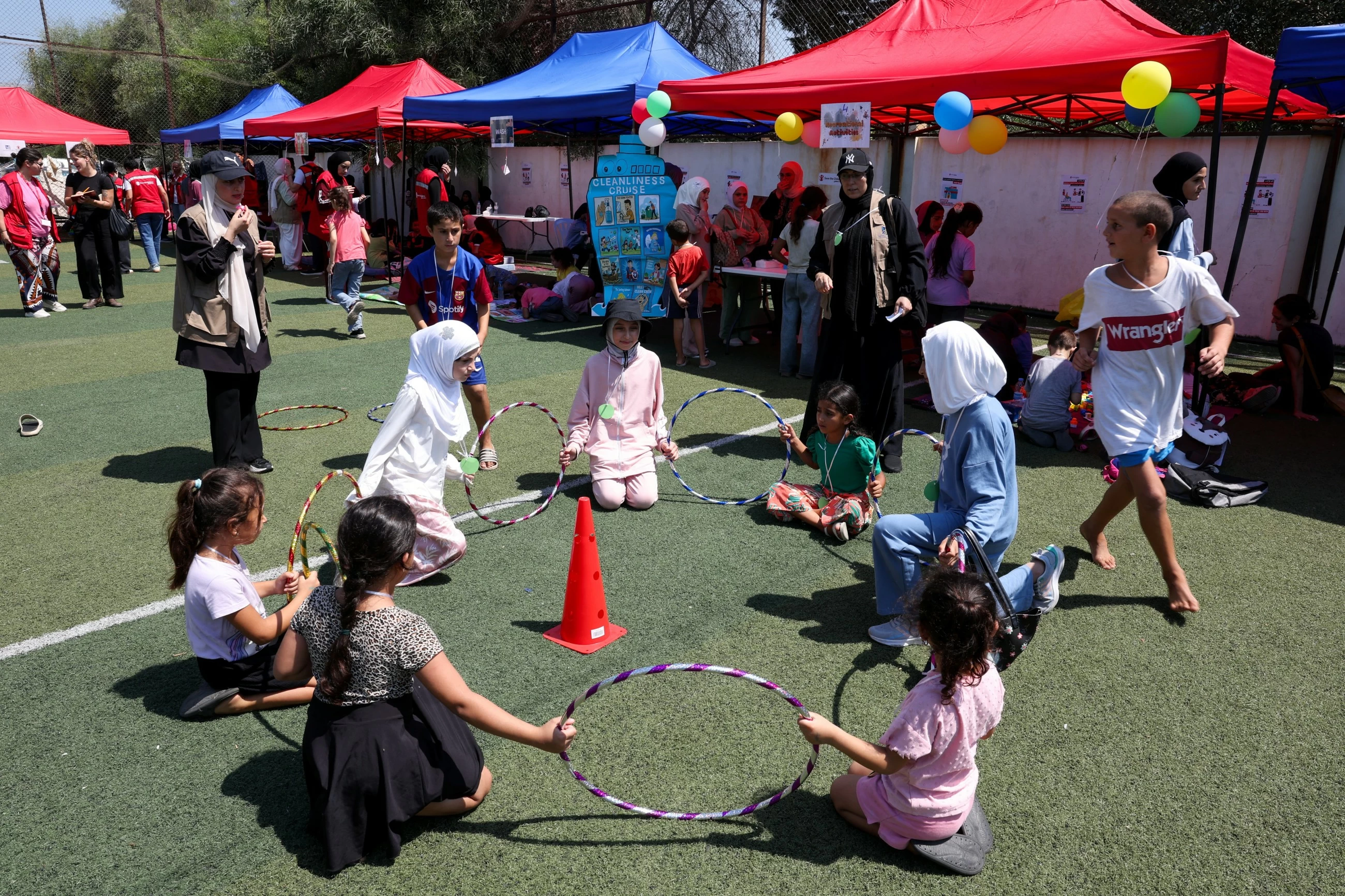 New school year for 100,000 Lebanese students at risk from war, says UN