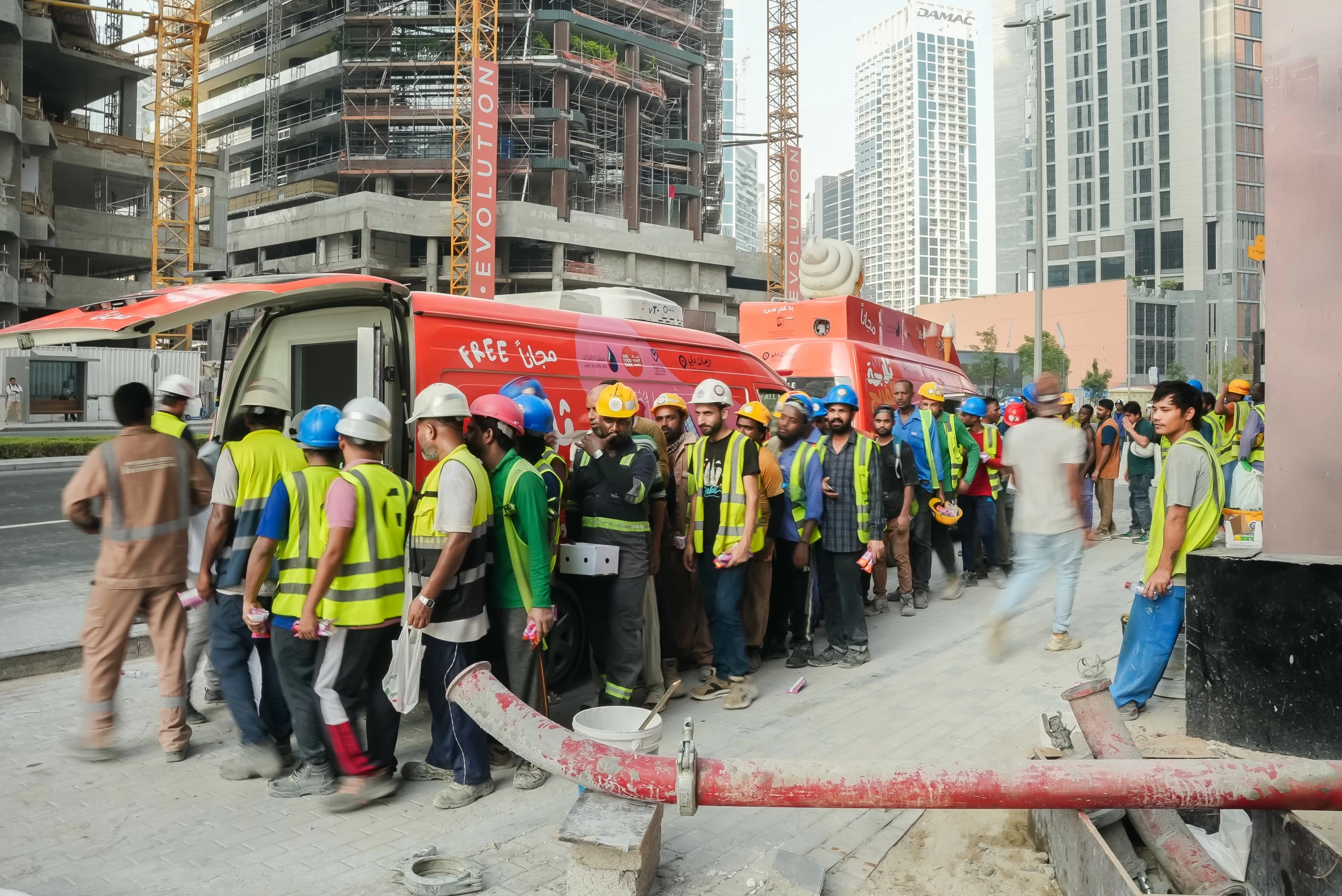 Al Fareej Fridge distributes 2 million bottles of cold water to Dubai workers