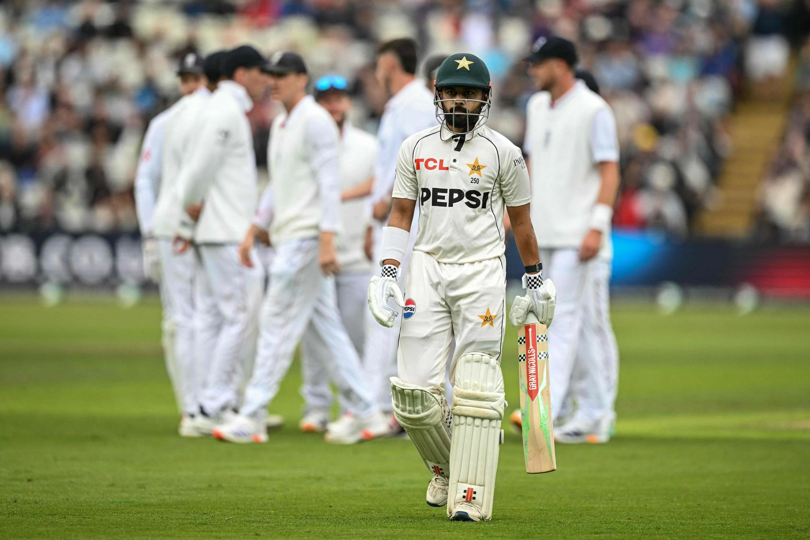 Pakistan collapse to 133 all out against England in third Test