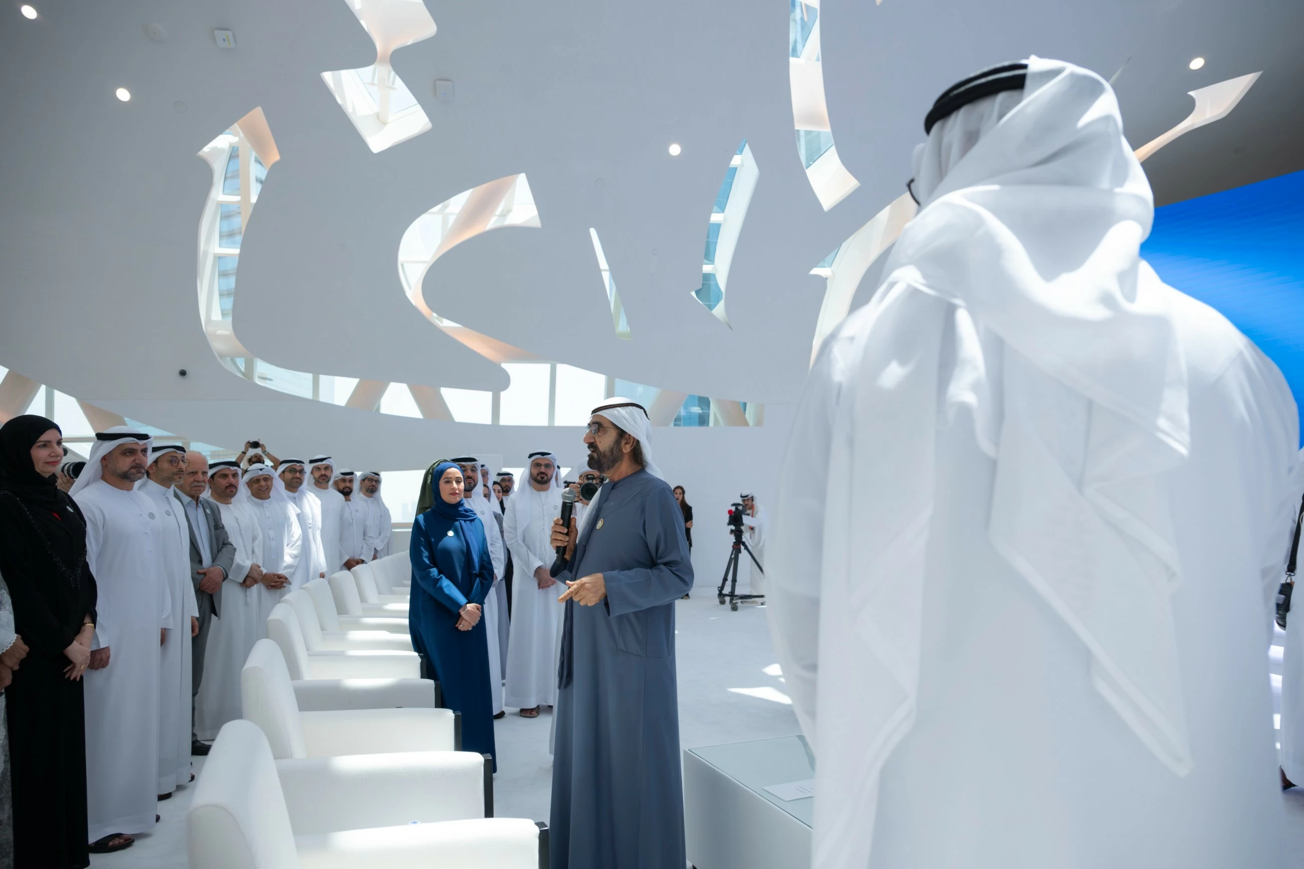 Make UAE govt the best govt in the world, Sheikh Mohammed tells his team