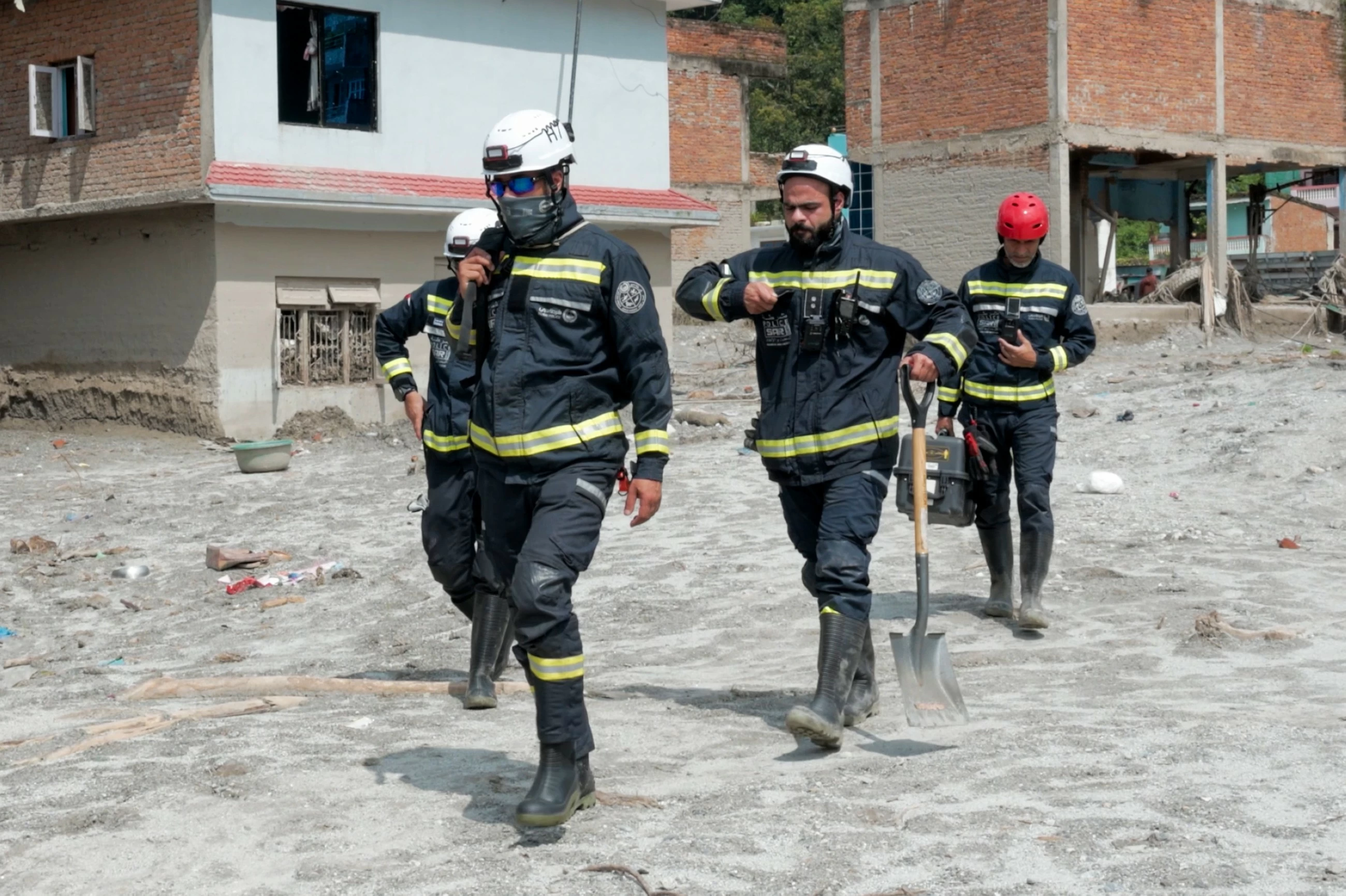 UAE intensifies search, rescue and humanitarian operations in Nepal