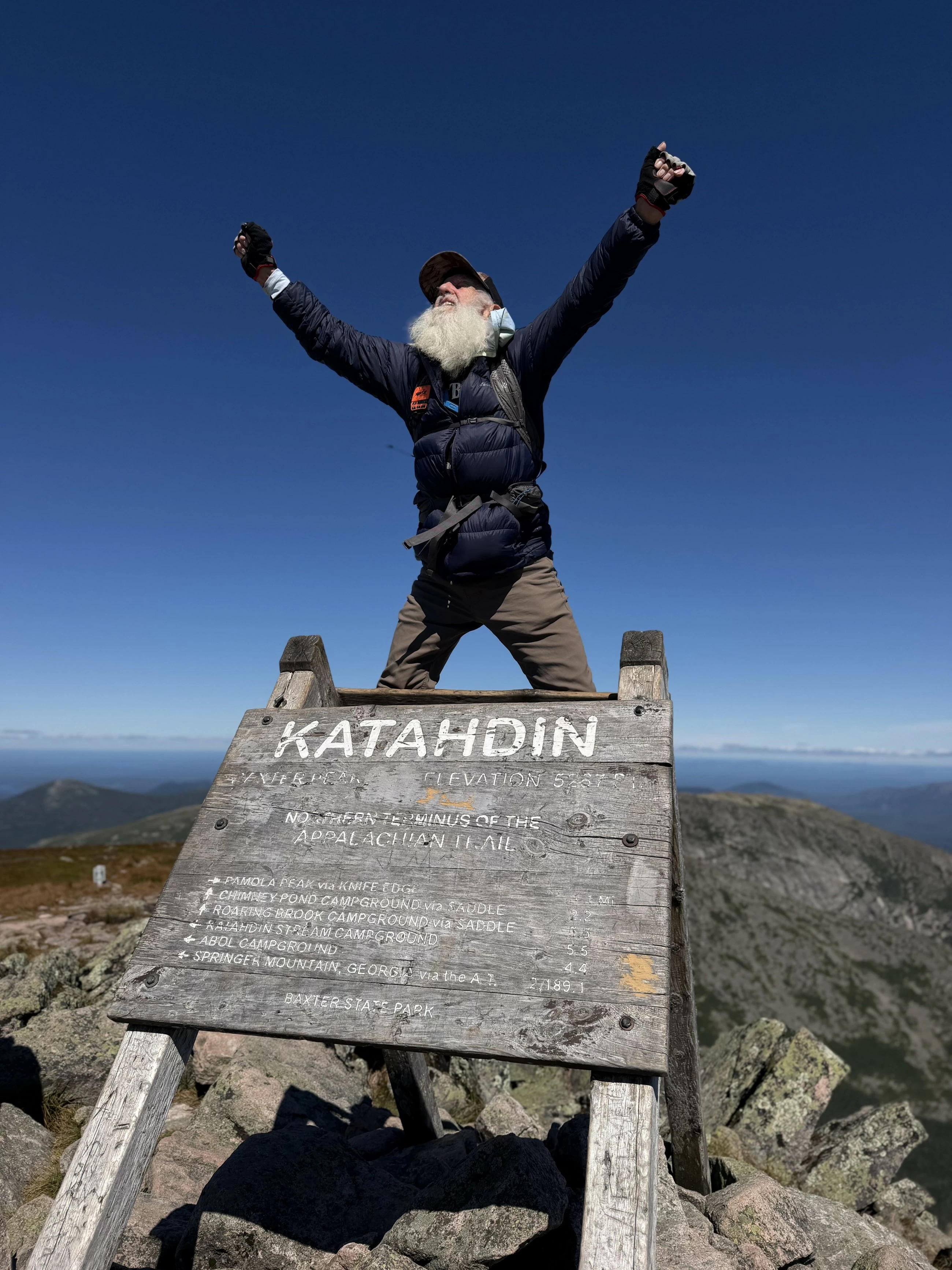 At 91, Dale Sanders becomes the oldest person to complete Appalachian Trail