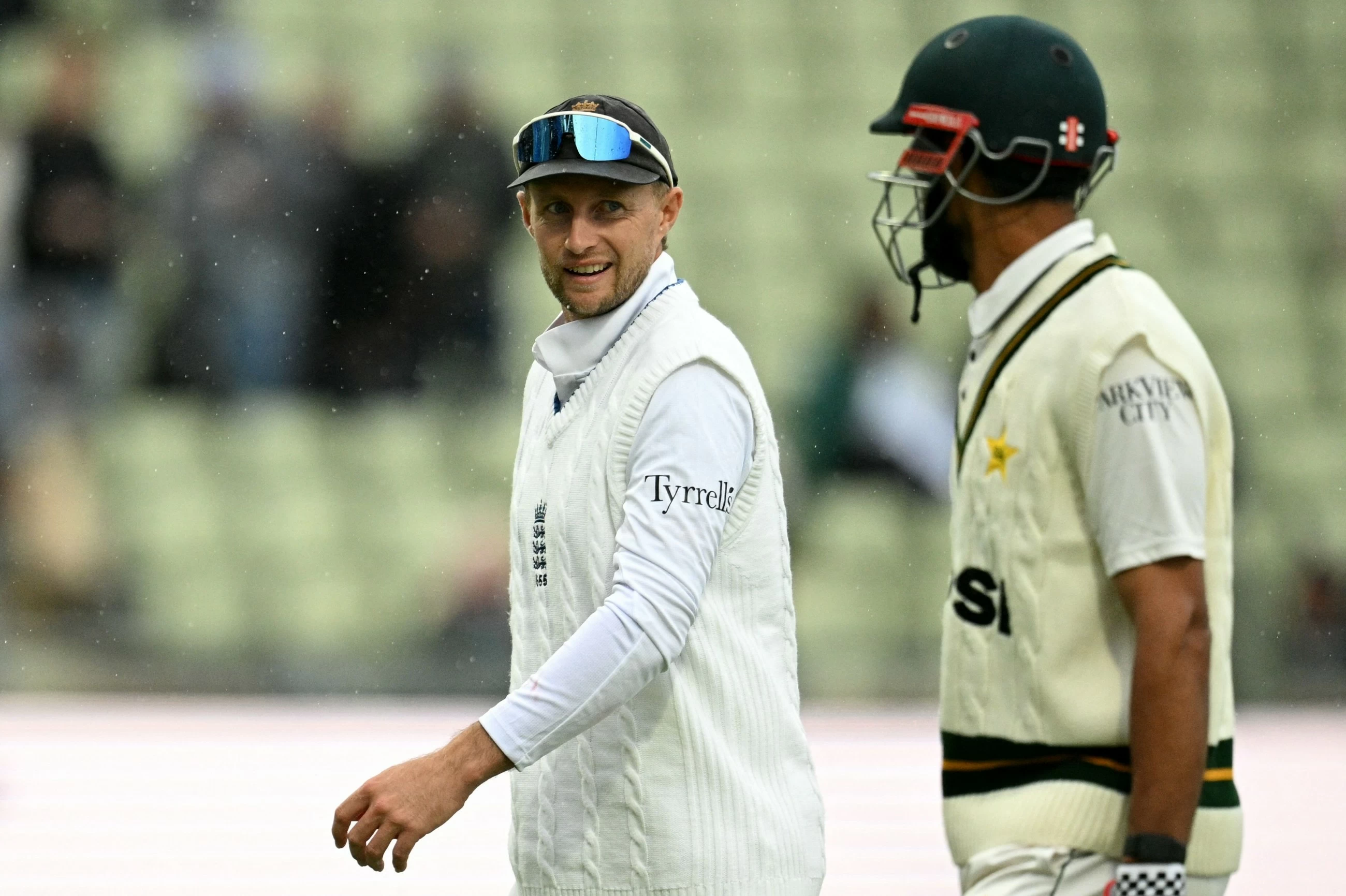 Pakistan's Shan Masood frustrates England's victory push in third Test