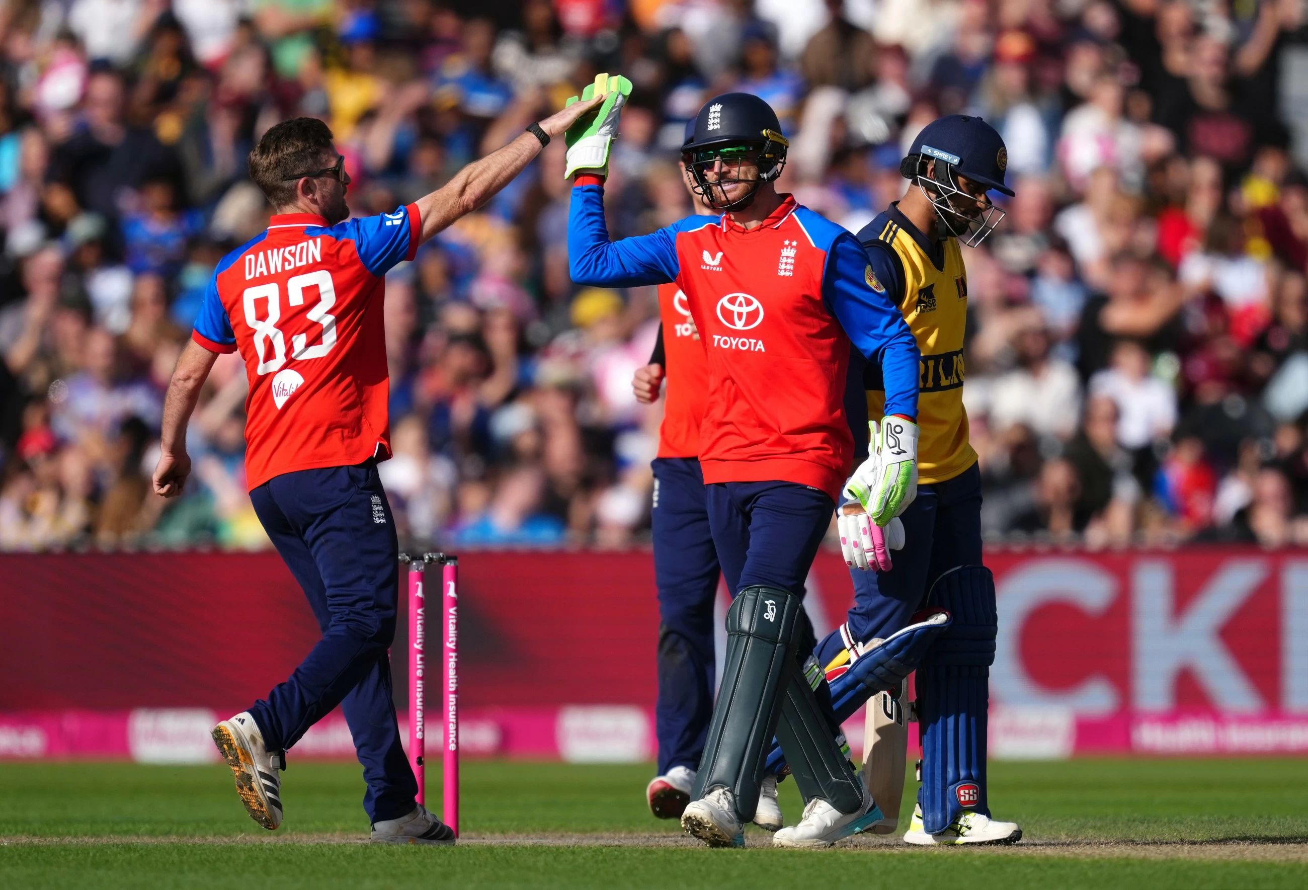 England complete T20 sweep over Sri Lanka to go back on top of world rankings