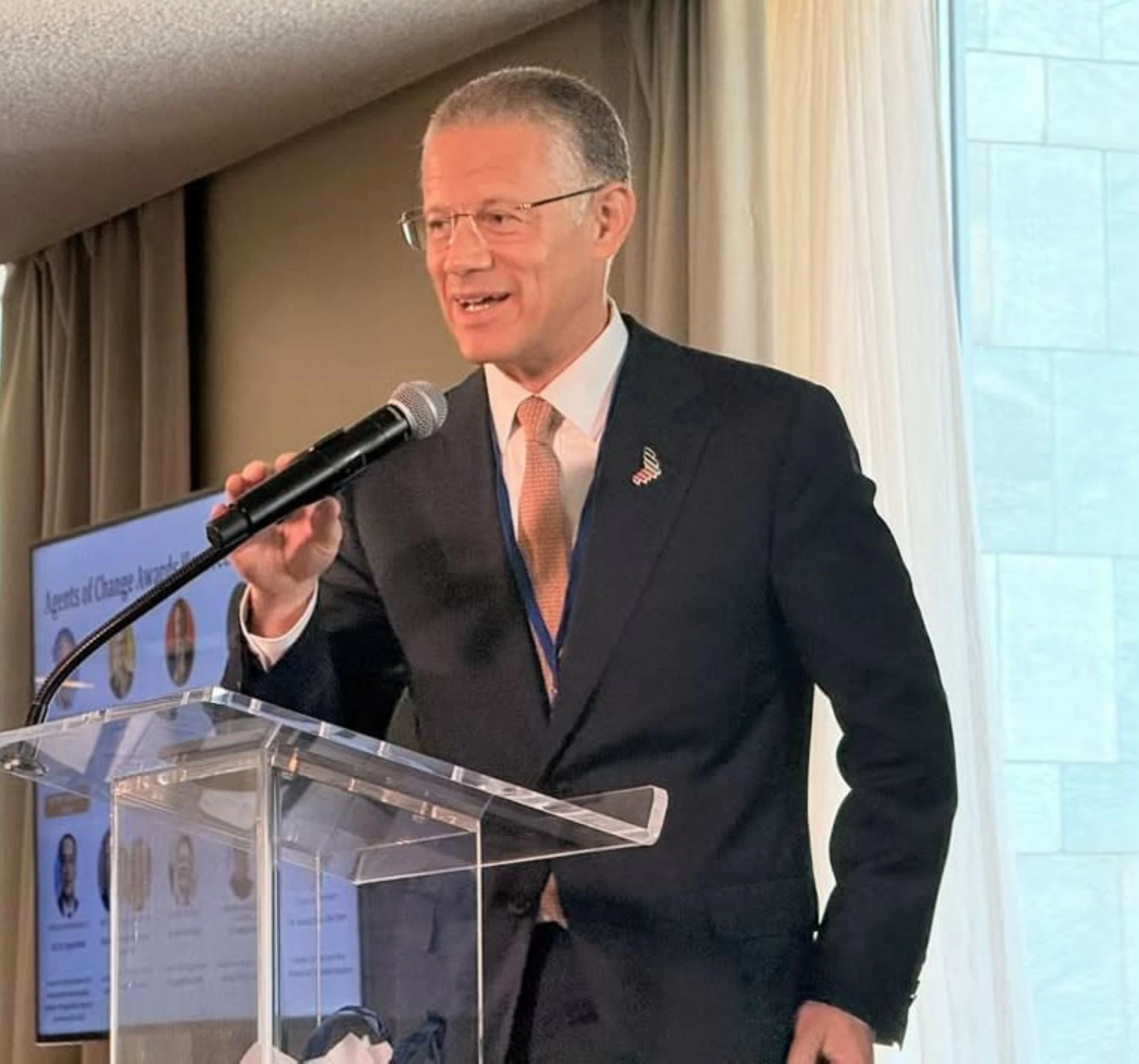UAE Special Envoy Badr Jafar receives 2026 UN Changemaker Award