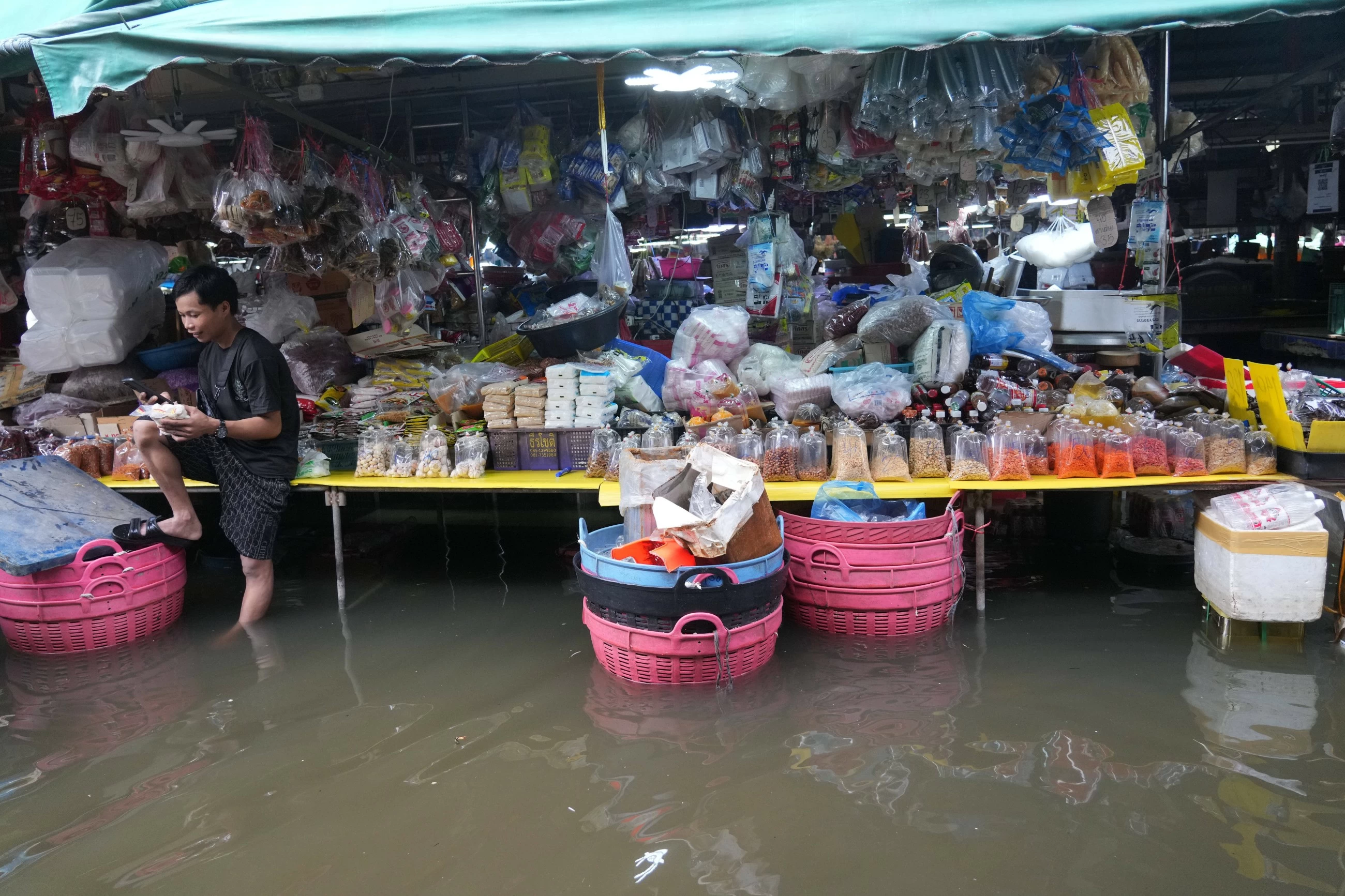 At least 23 killed in Thailand floods