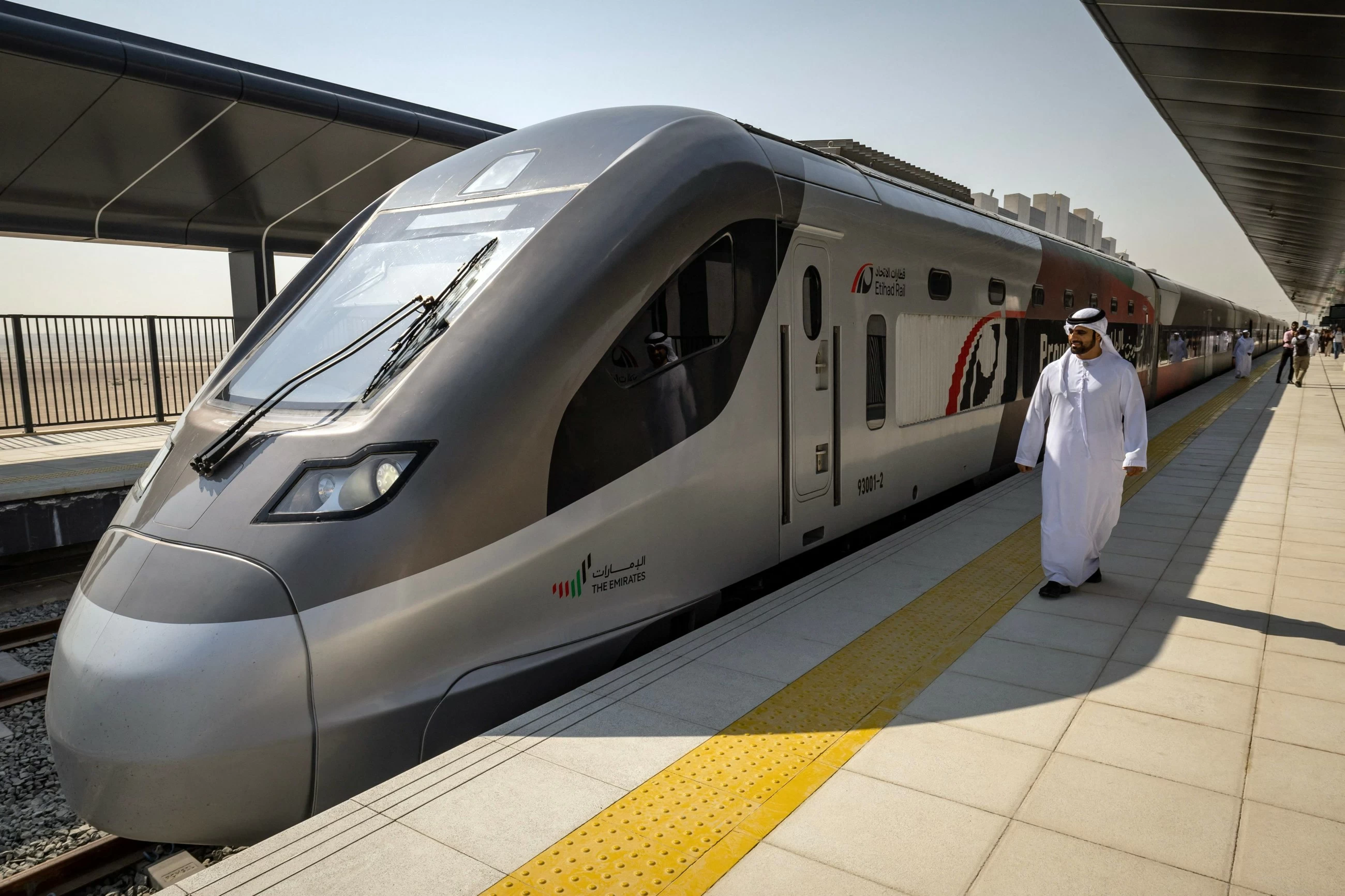 With 10 daily trips between Abu Dhabi and Dubai, Etihad Rail passenger service begins
