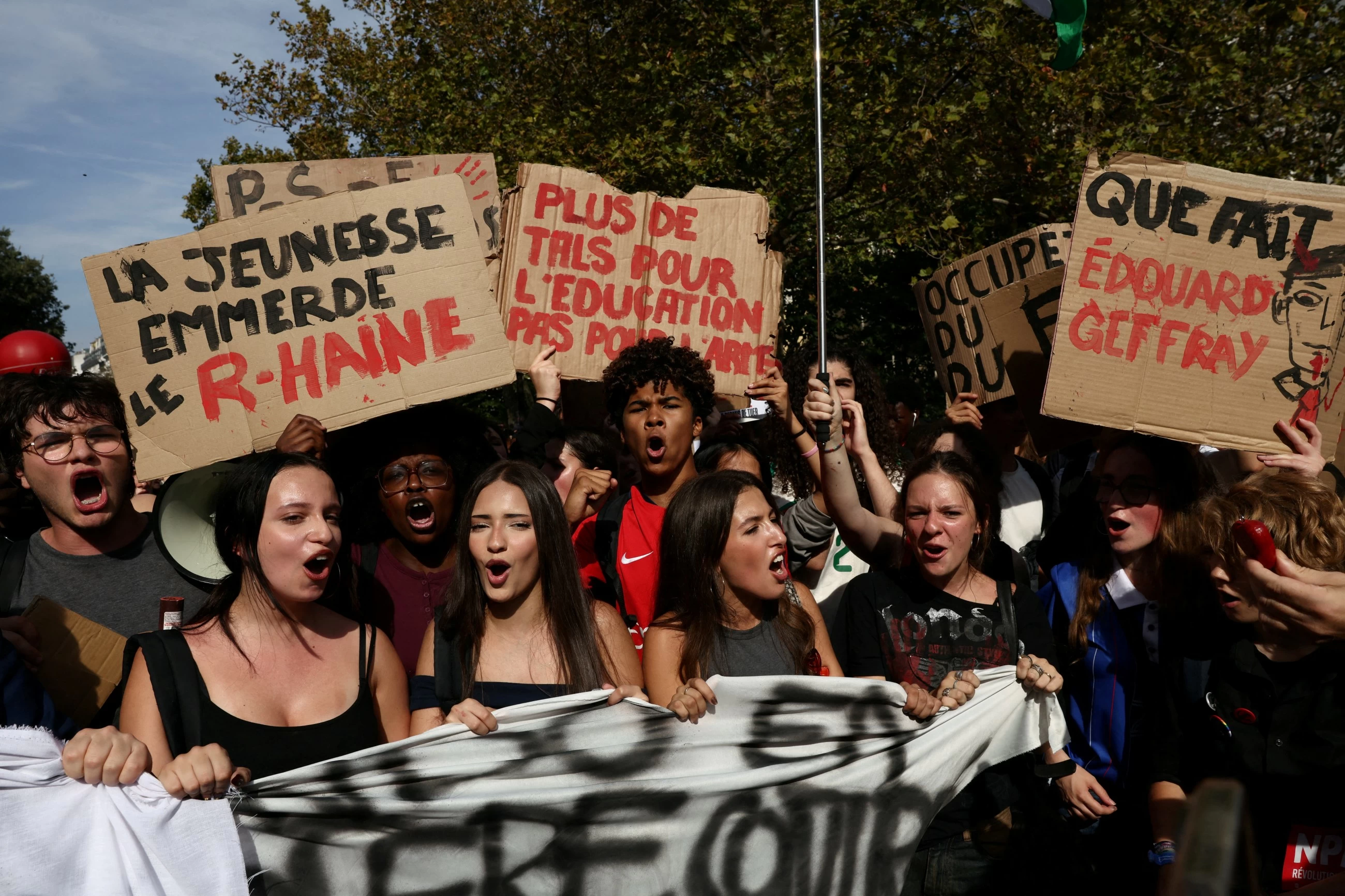 France protests disrupting education at over 560 schools: Ministry