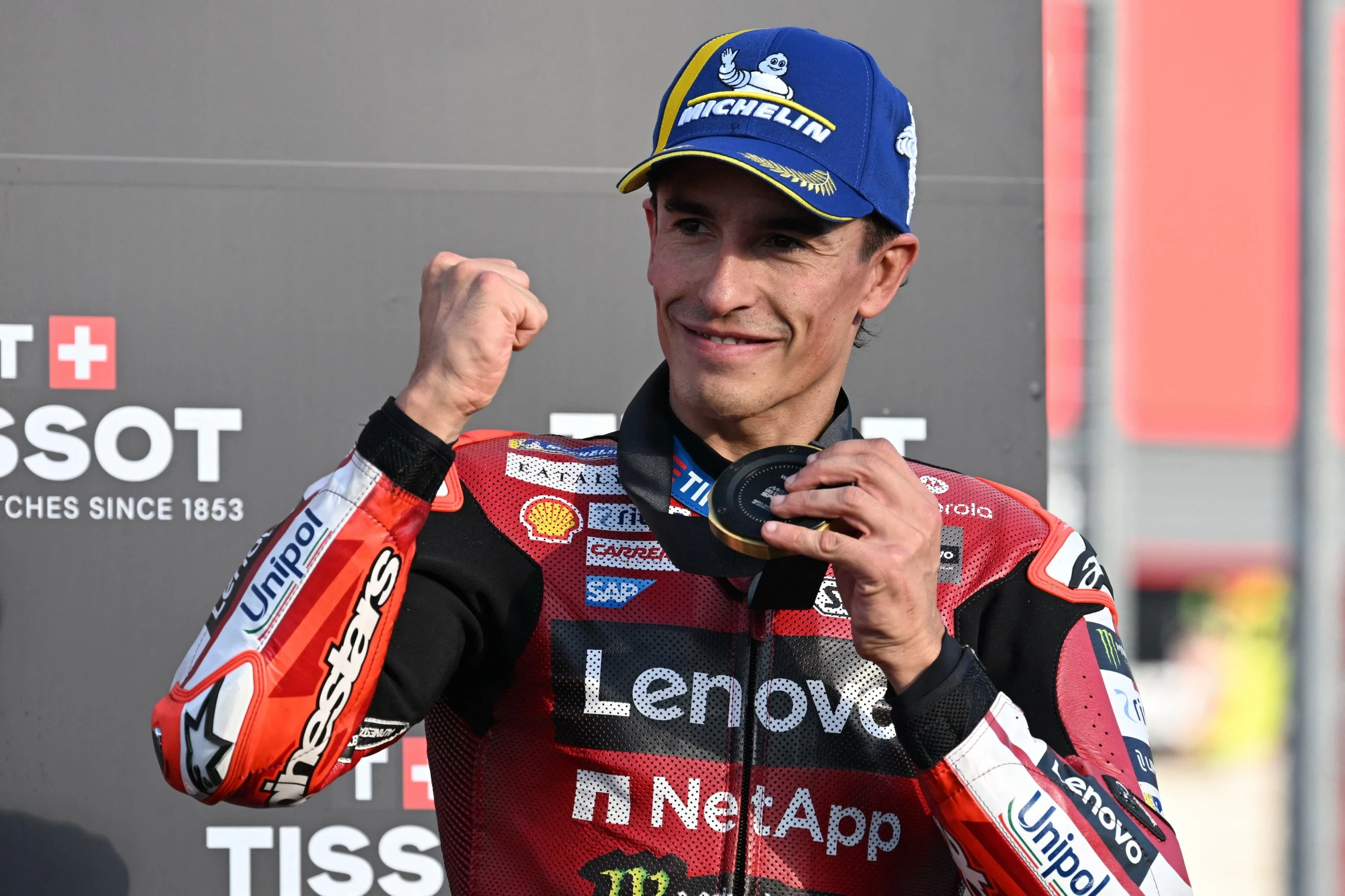 Marquez wins Japanese GP to cut Martin's lead