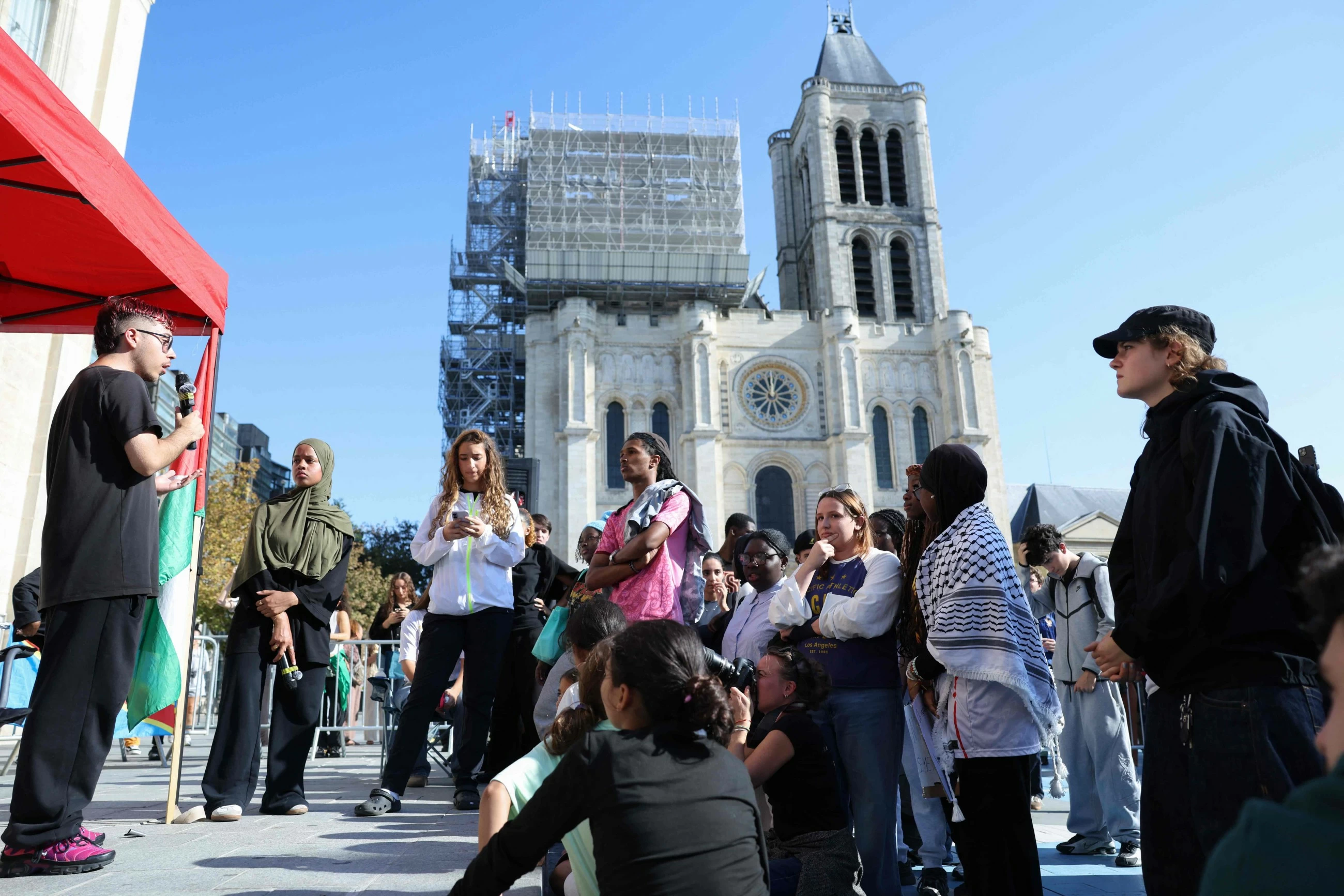 500 schools to shut today as student protests rock France