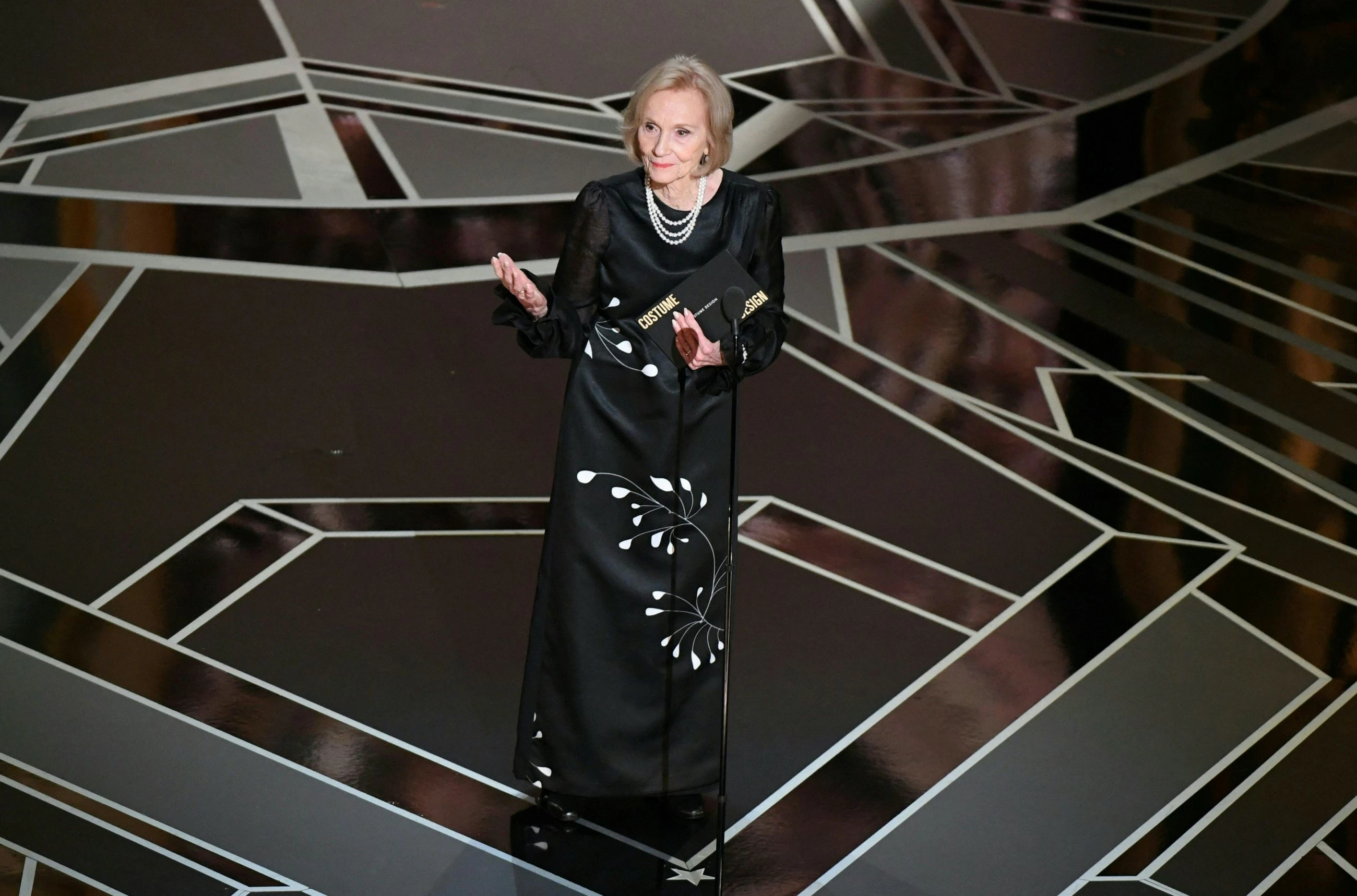 Eva Marie Saint, Oscar winner of Hollywood classics, dies at 102