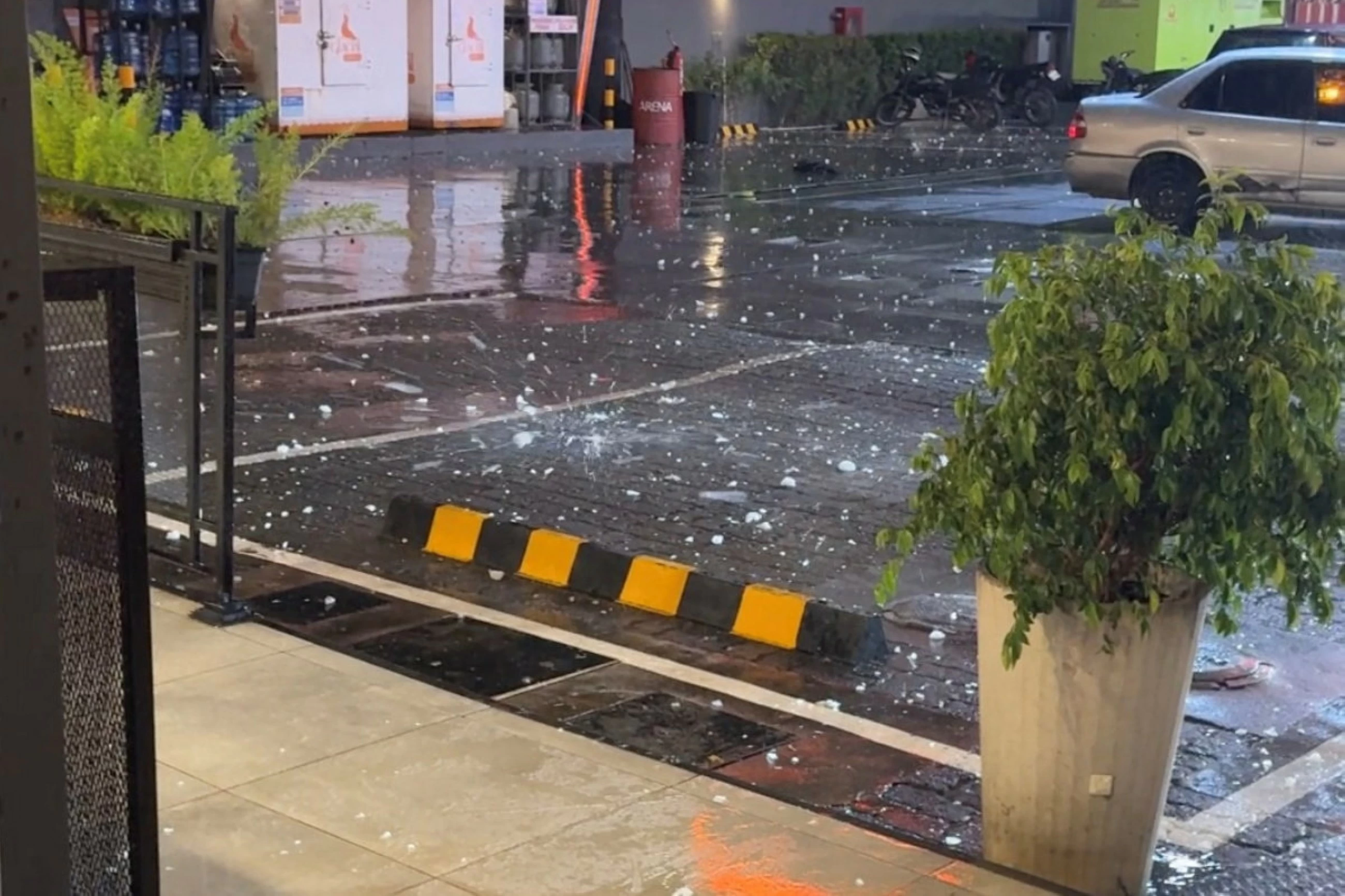 UAE Declares Immediate Aid Initiative for Storm-Stricken Paraguay UAE Declares Immediate Aid Initiative for Storm-Stricken Paraguay