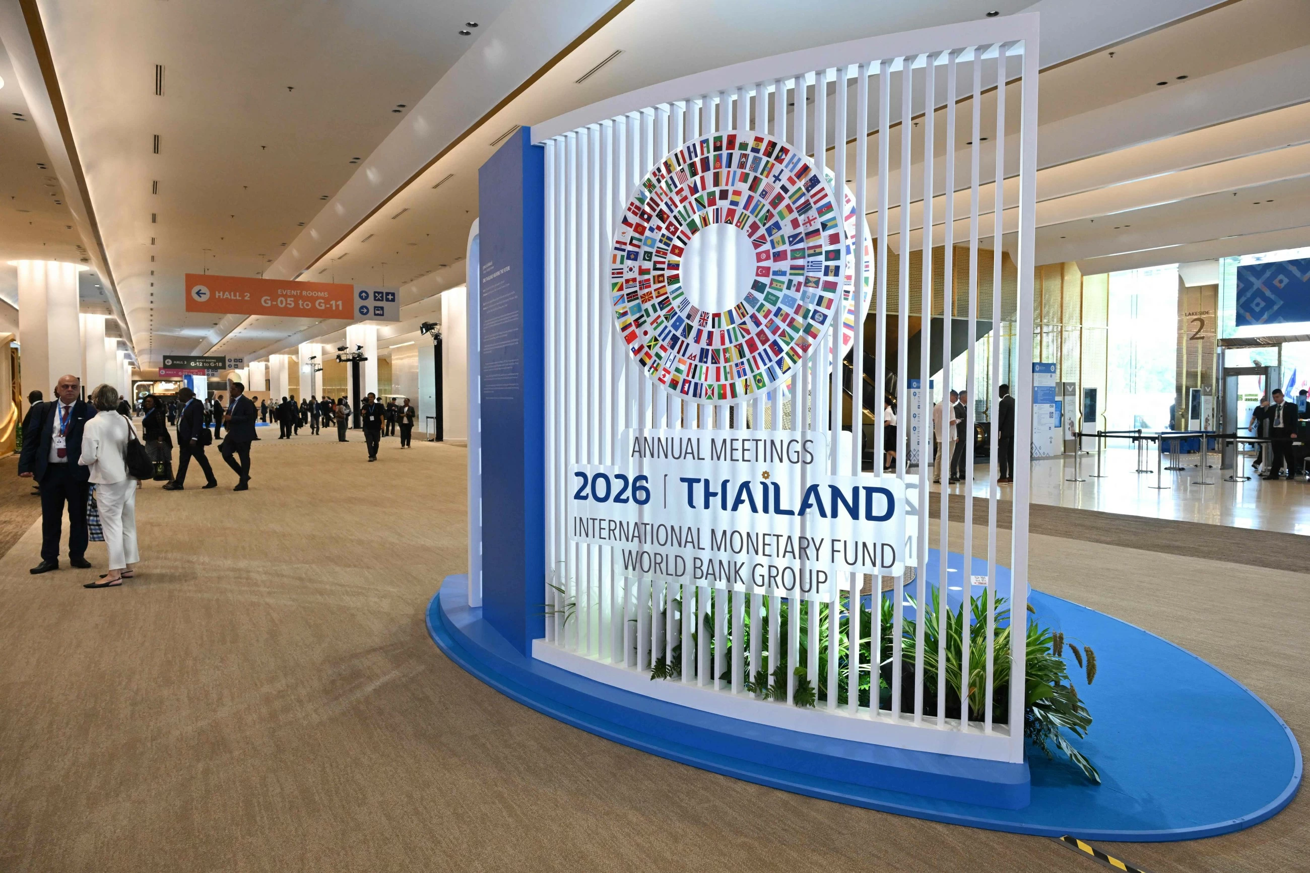 IMF warns of AI market correction, cyber threats to financial system