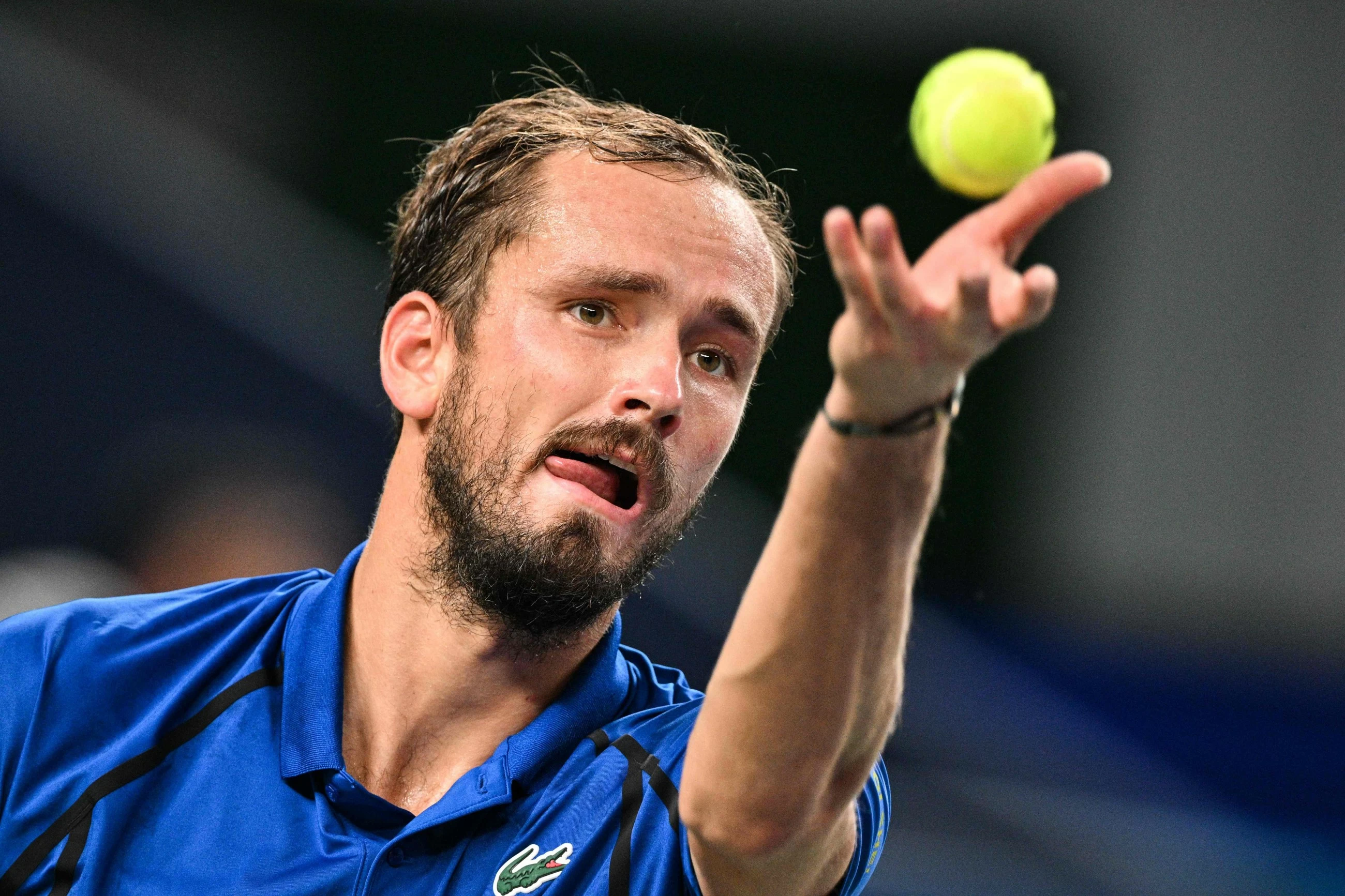 Medvedev and Jodar reach Shanghai semis; Swiatek, Chwalinska advance in ...