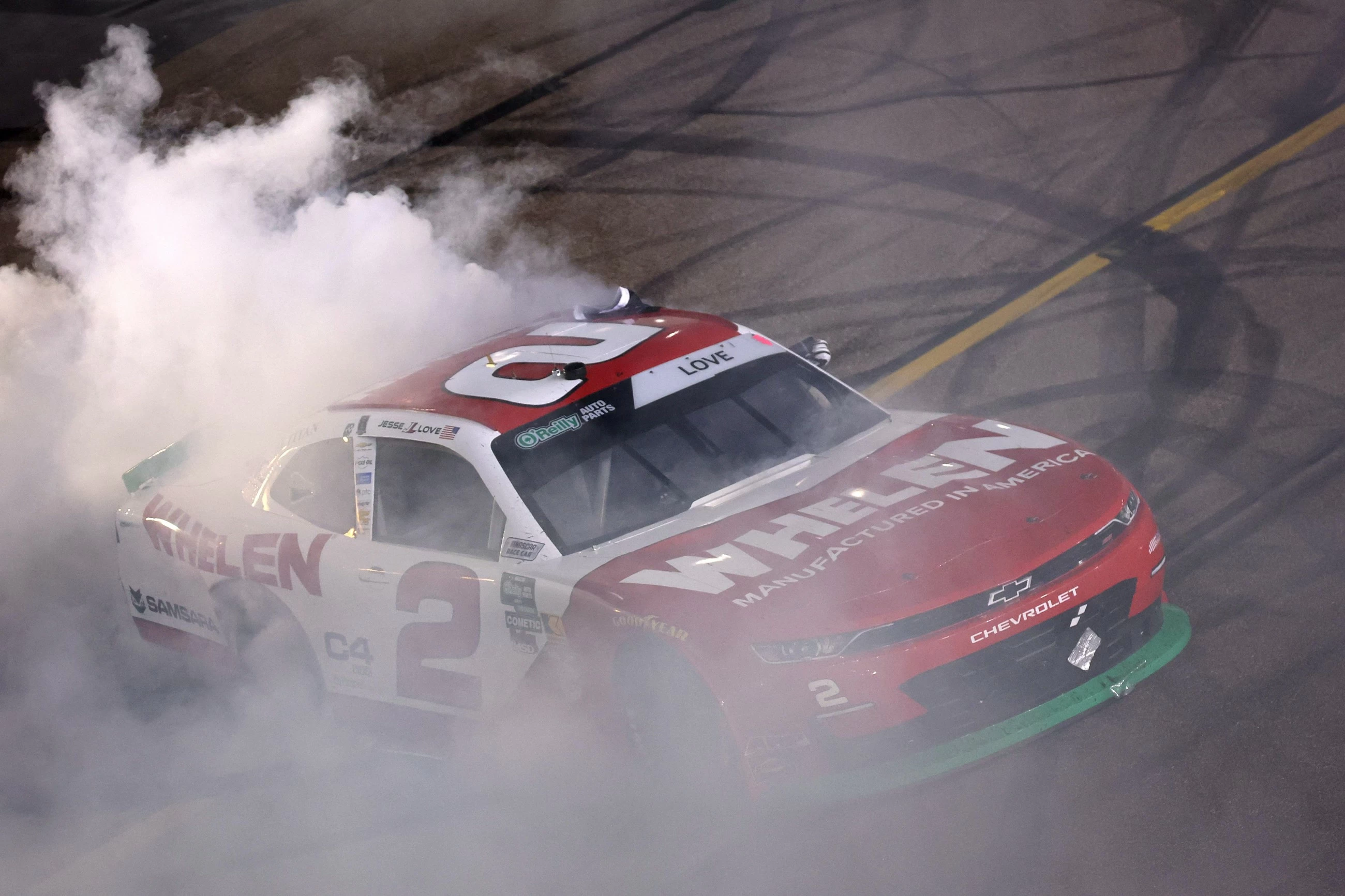 Jesse Love wins at Phoenix, takes charge in points standings