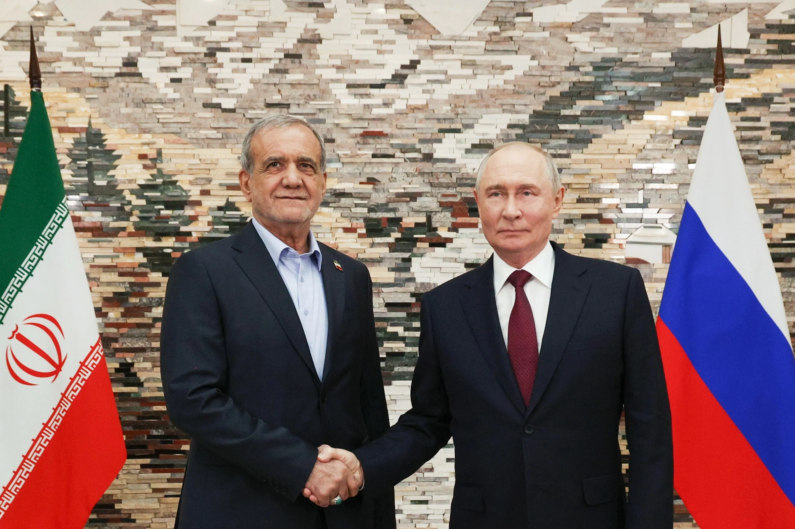 Russian FM to visit Iran as Moscow looks to mediate in war