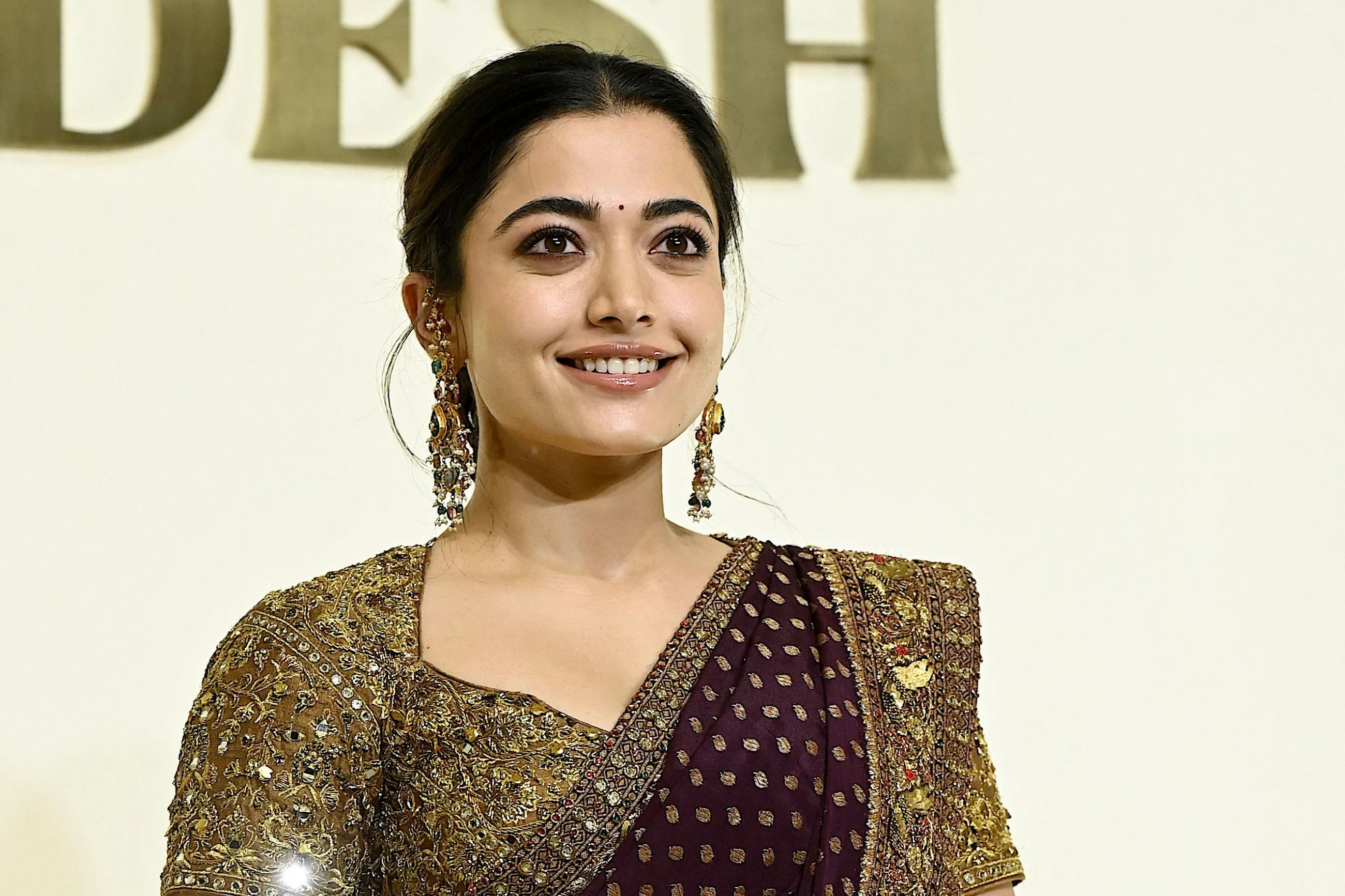 Rashmika Mandanna wirft einen Blick auf Vijay Deverakondas Schulzeit