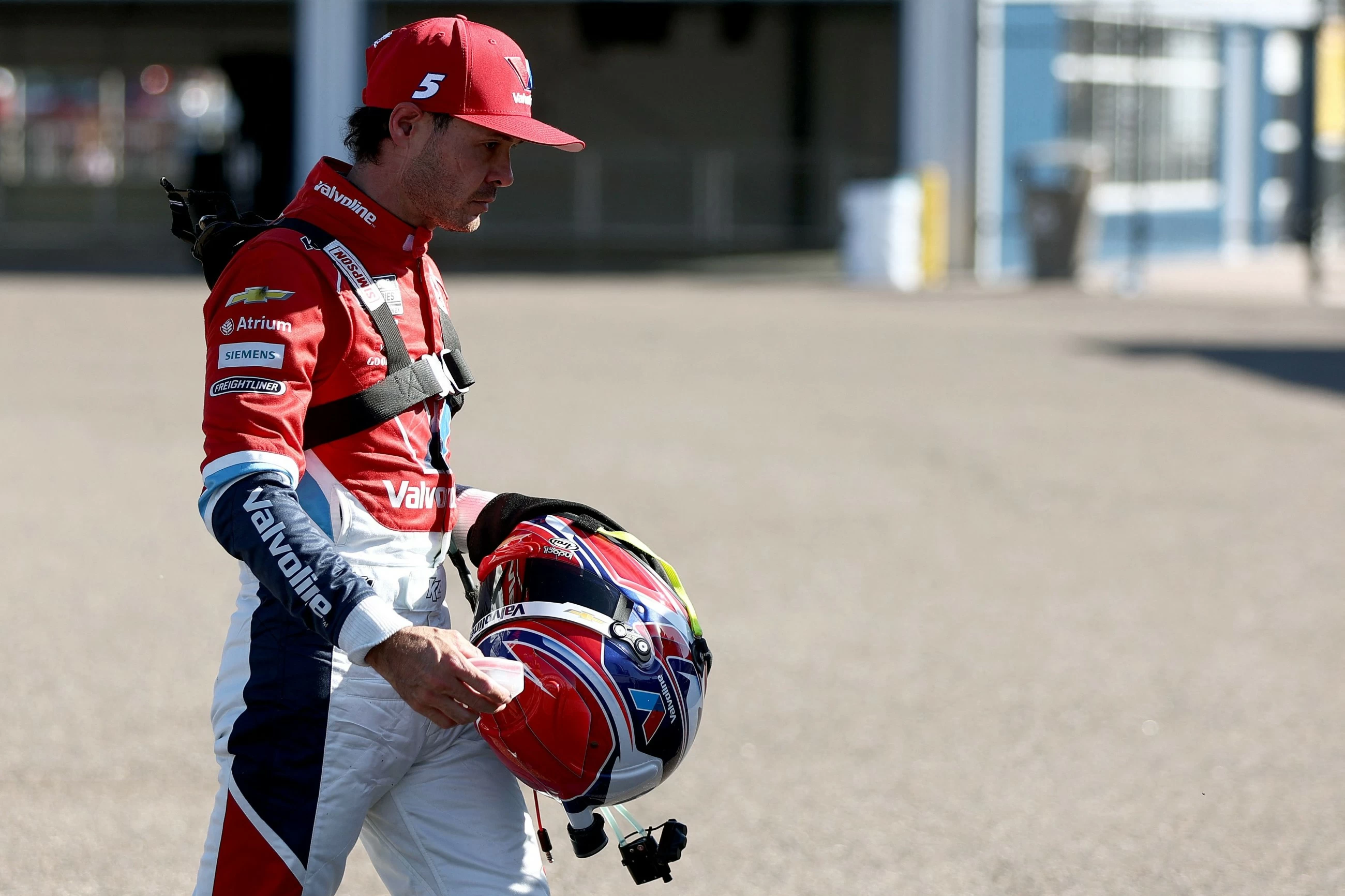 Larson finally stumbles in NASCAR's championship. Was it just a bad day or sign of serious trouble?