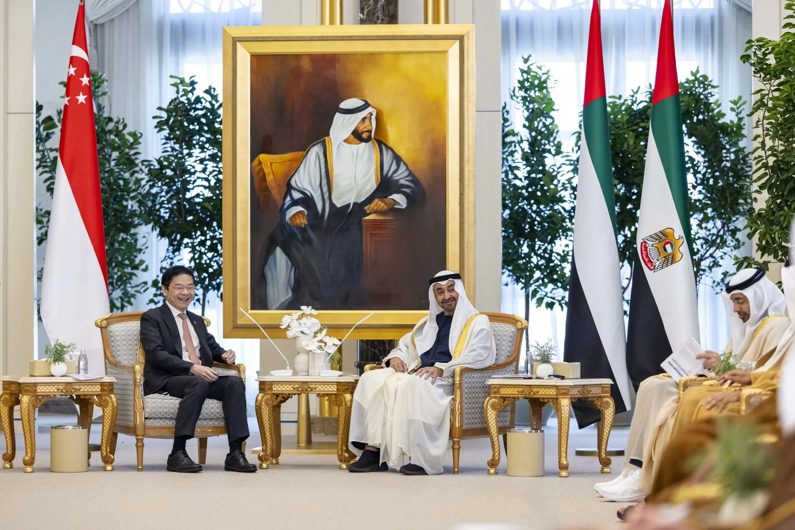 UAE President and Singapore PM discuss expanding bilateral cooperation