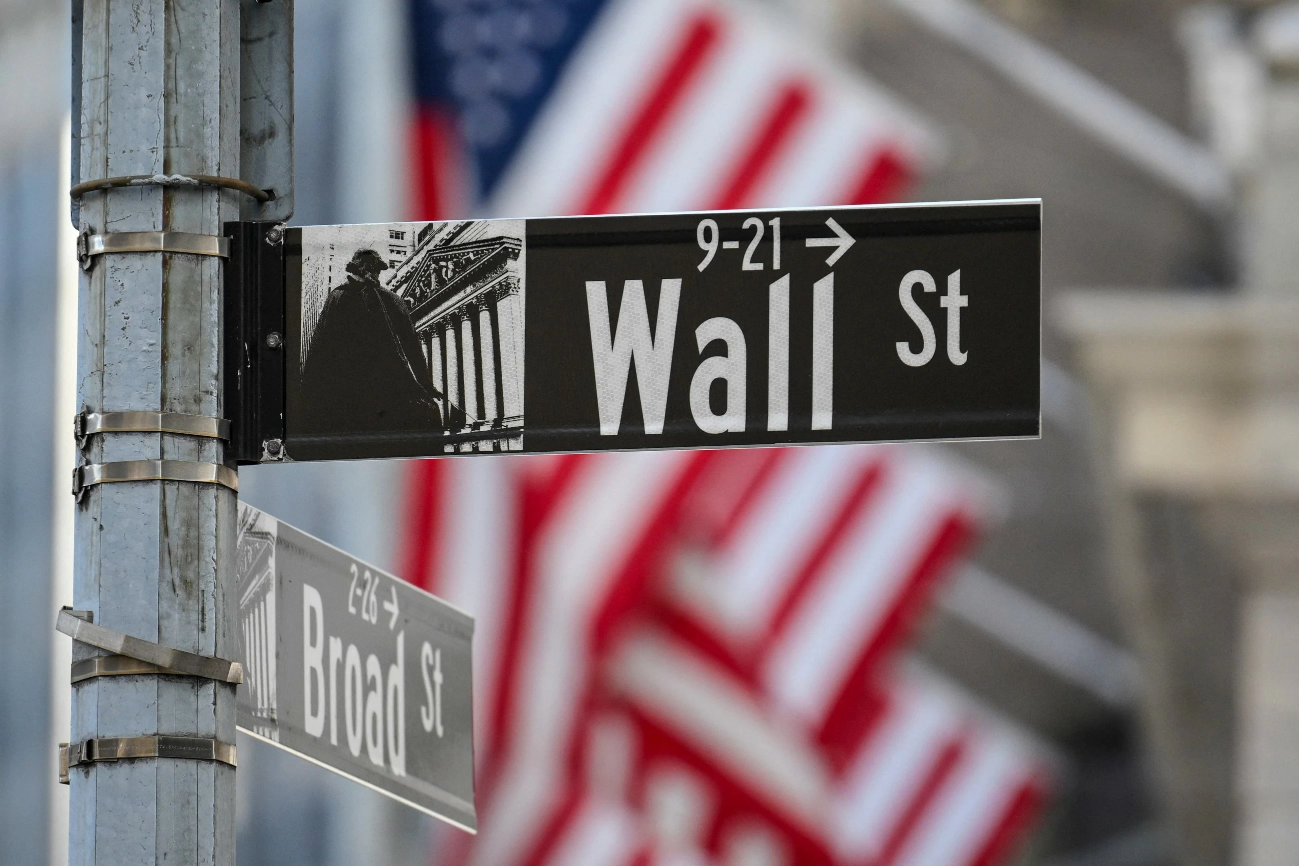 Wall Street closes higher, Nasdaq gains 1.05%